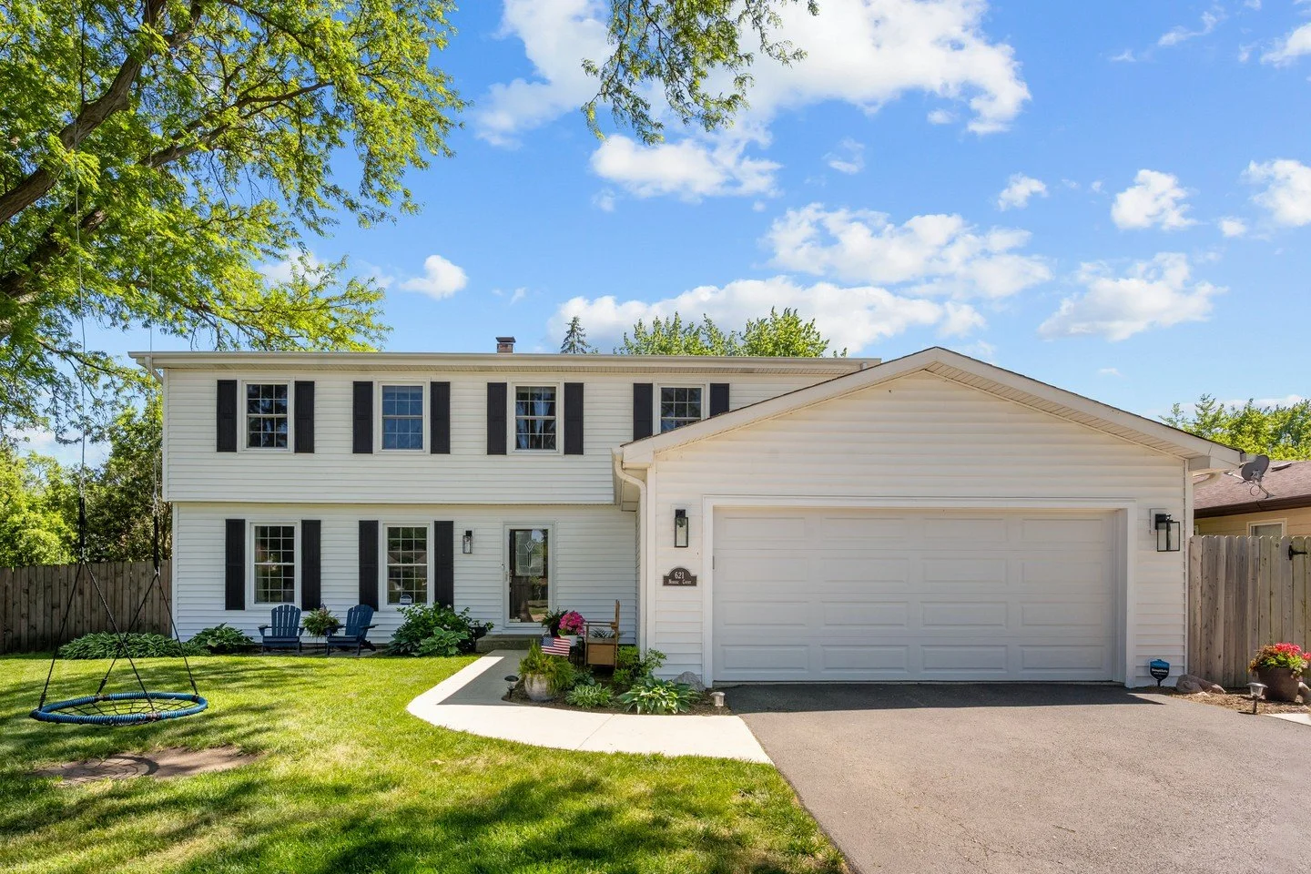 Coming Soon in Libertyville!⁠
⁠
621 Nordic Court - $749,000⁠
⁠
- 4 bedrooms, 2.2 baths, 3,000+ sq.ft.⁠
- Fabulous updates and finishes⁠
- Award-winning Copeland Manor Elementary⁠
⁠
Showings start on Thursday, 6/4!⁠
⁠
Link in bio for more info.⁠
⁠
#li