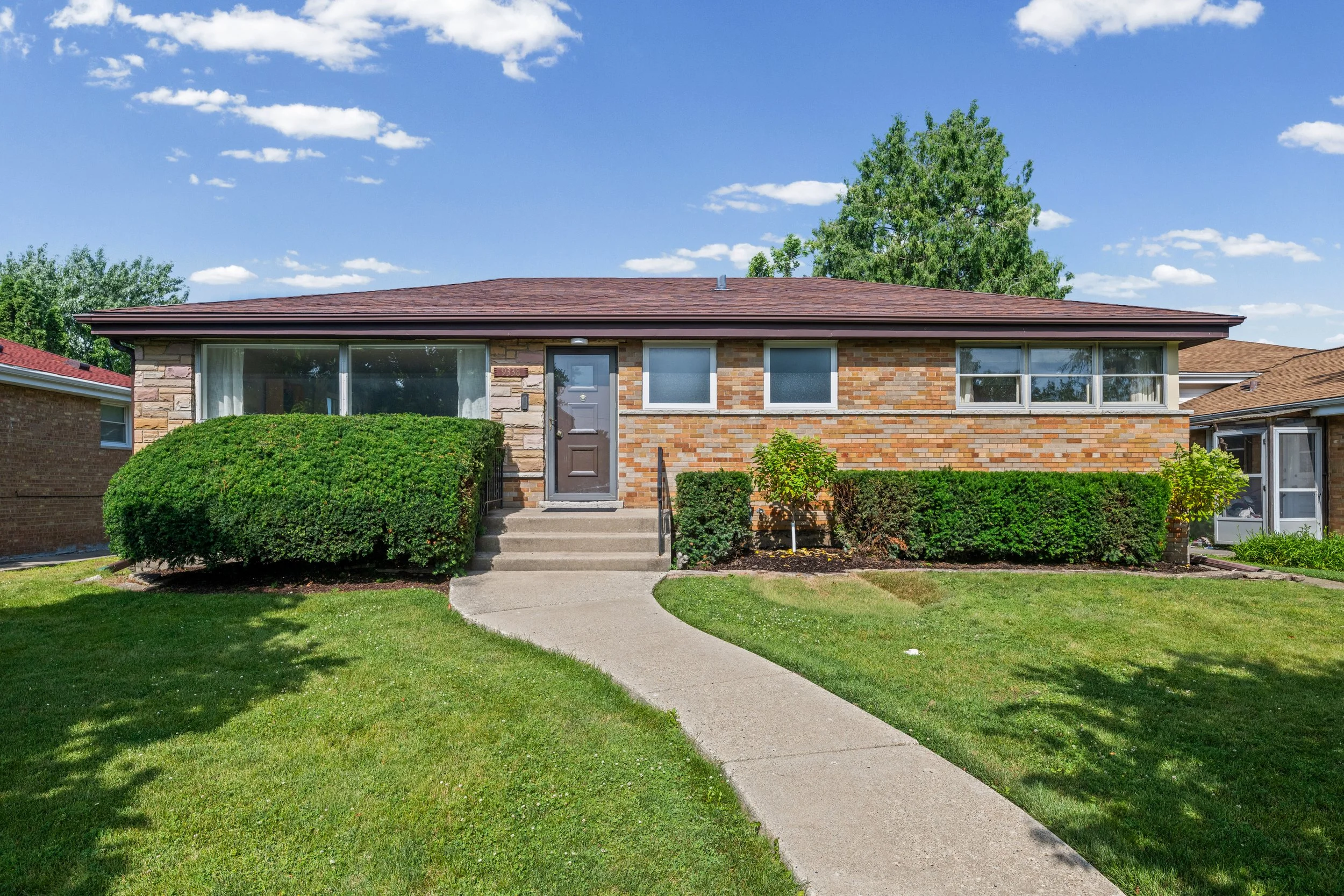 9338 N. Lowell Ave, Skokie