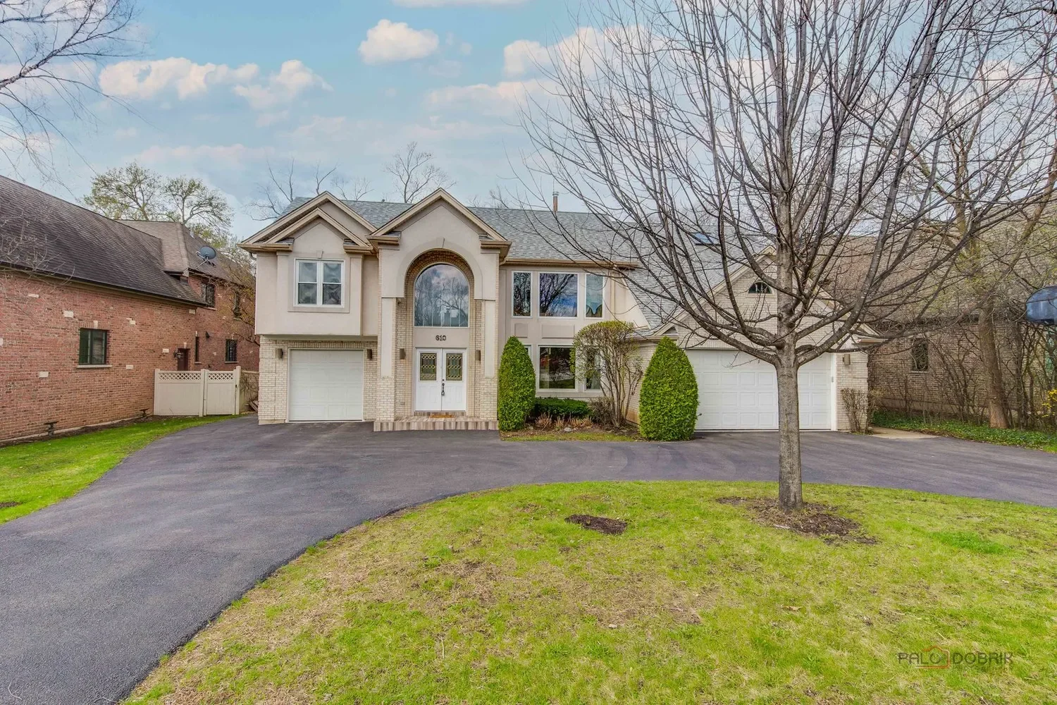610 Revere Rd, Glenview*