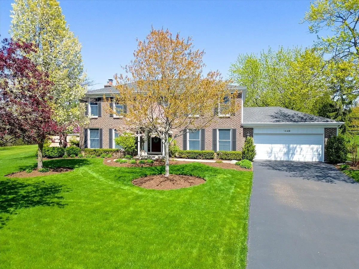 1430 Allyson Ct, Libertyville*