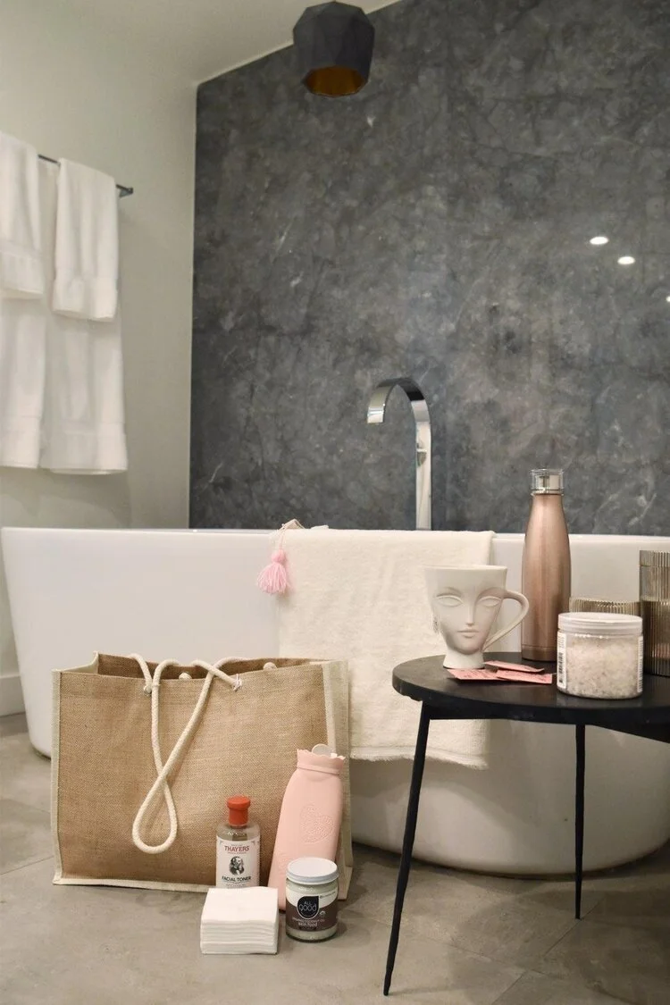 BASIC POSTPARTUM RECOVERY GIFT BAG 