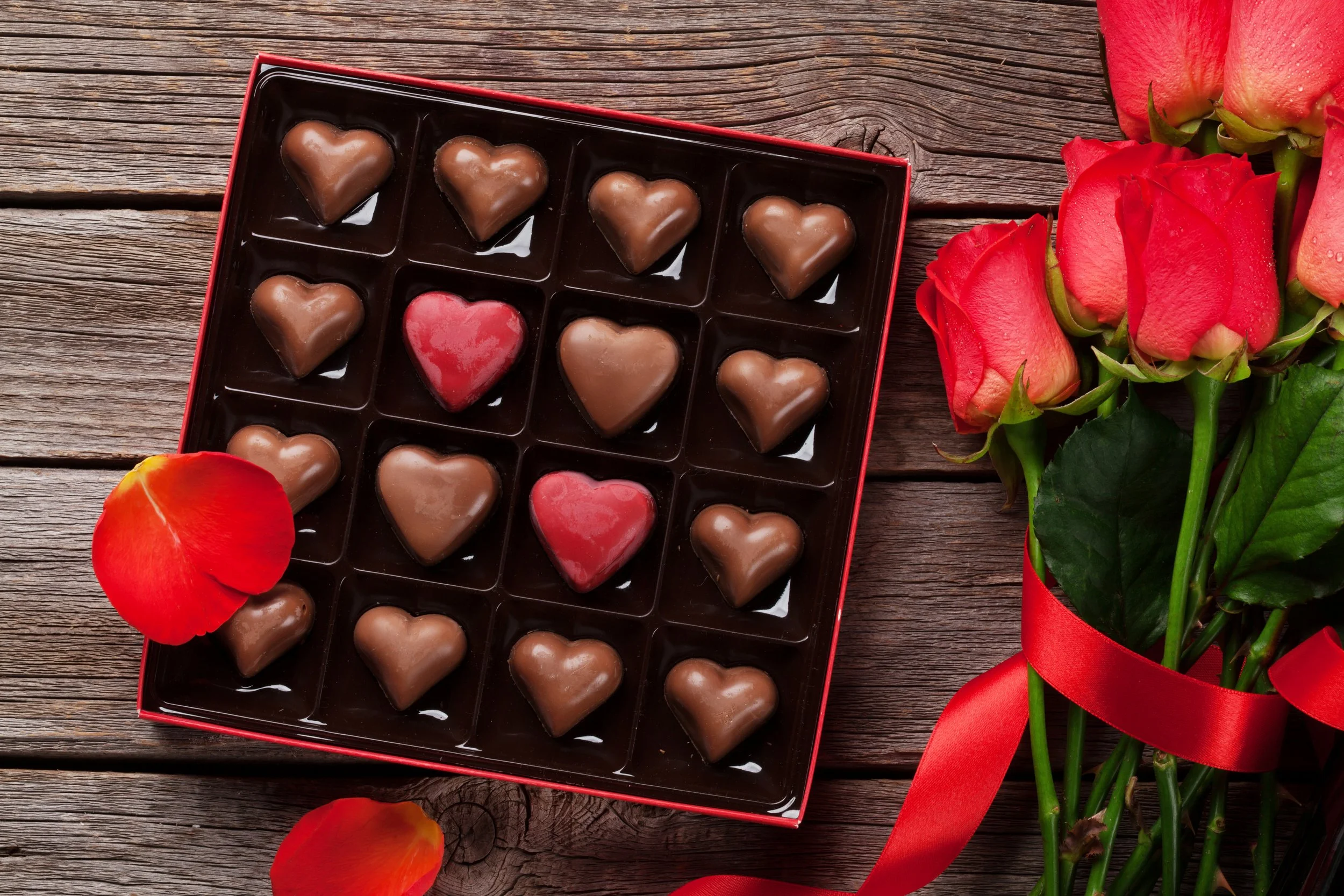 ¡Celebra el Día del Amor y la Amistad  con más rosas y menos chocolate!