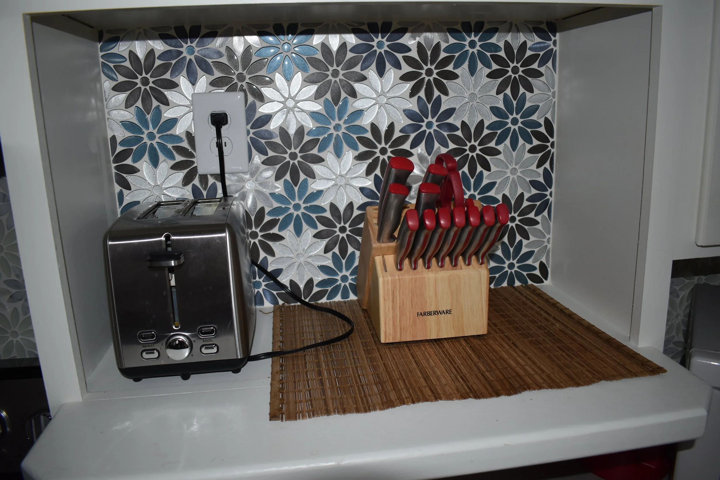 Backsplash Installer Installation 