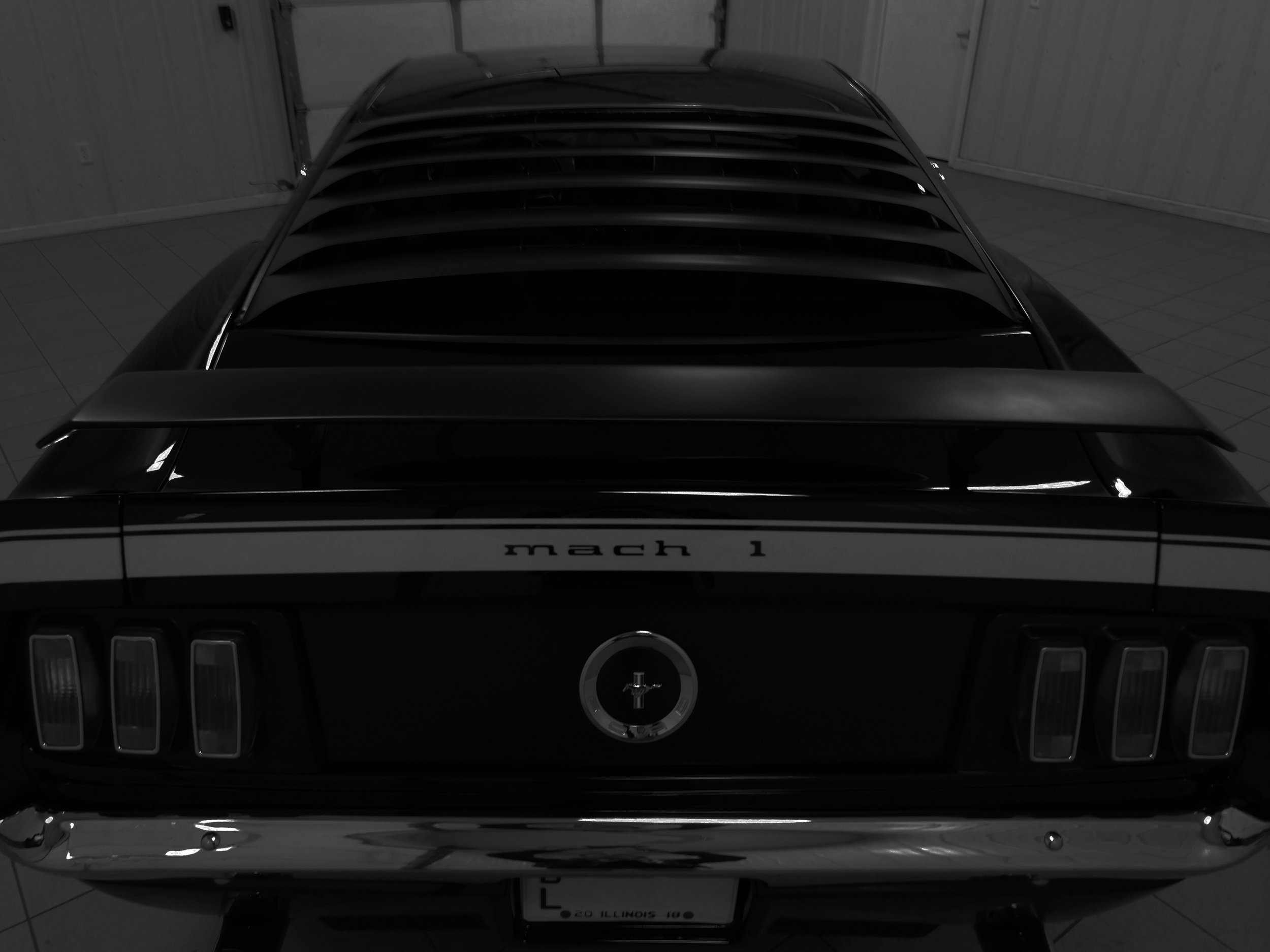 mach1bckgrd.jpg