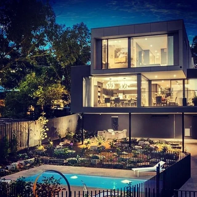 Project we recently completed for @virgon_constructions @teschelectricsptyltd #lightingdesign #architecture #beautifulhomes #electrician #architecturephotography #landscapelighting