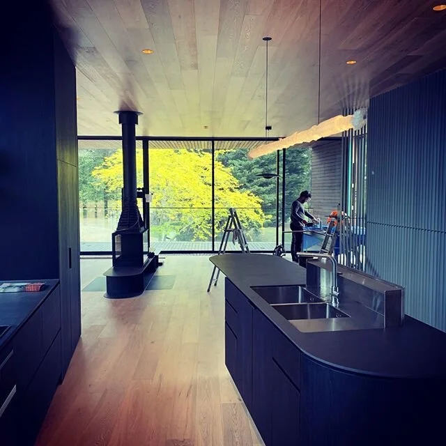 Beautiful full home automation and electrical project we completed recently @visioneerbuilders @teschelectricsptyltd #homeautomation #integration #clipsalcbus #coolmaster #nesssecurity #mtwaverley #lightingdesign #architecture #beautifulhomes #lighti