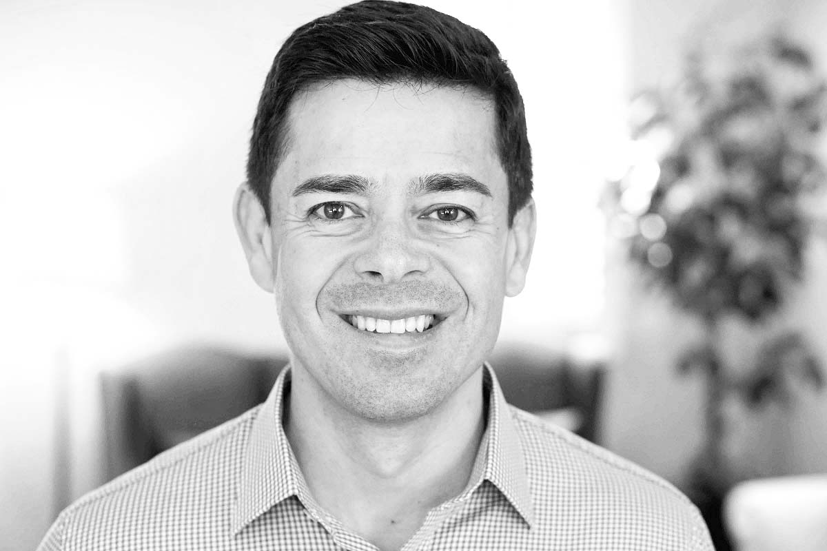headshotmarcomontes2.jpg