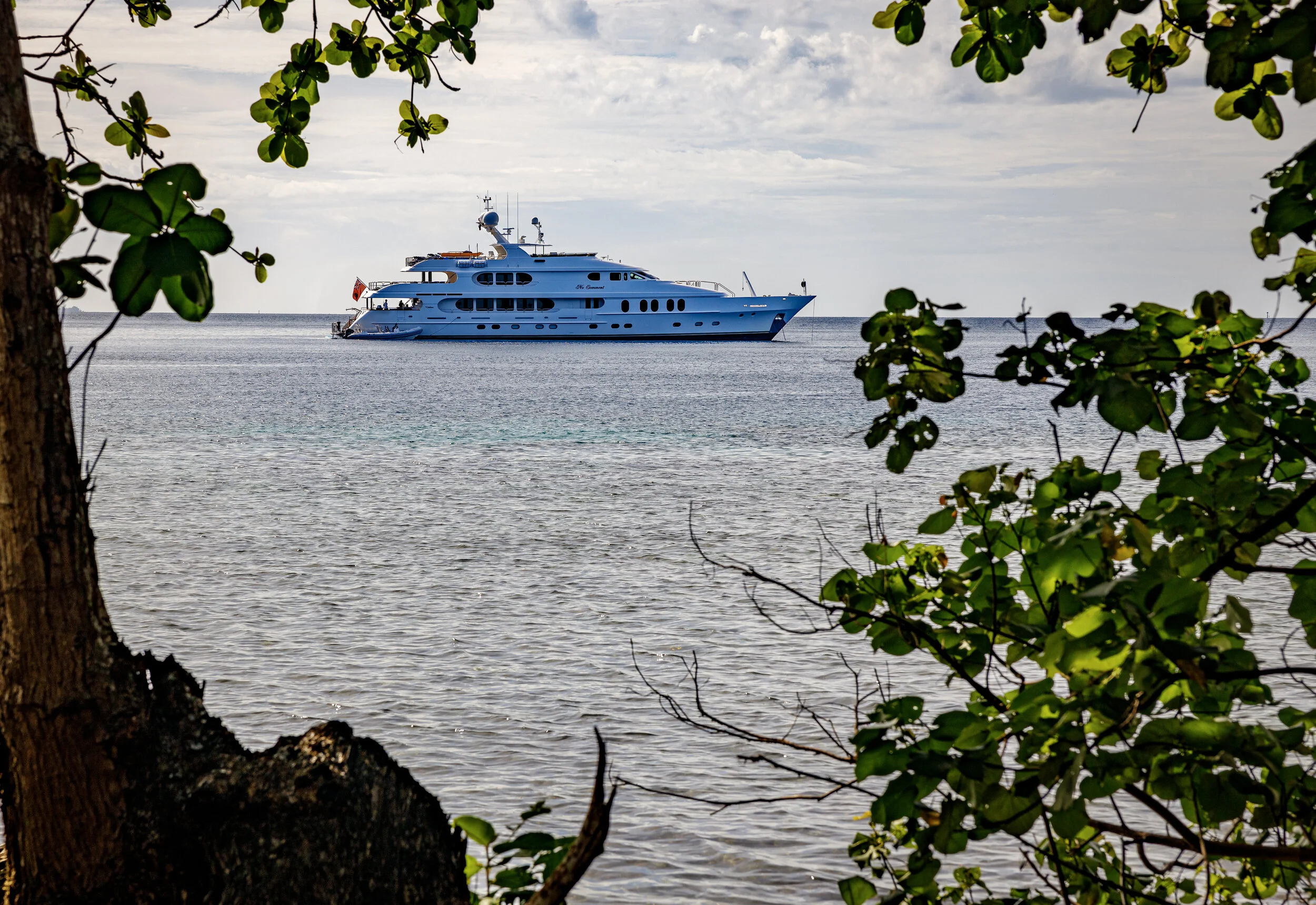 1 HOL PNG 20191011@150057.jpg