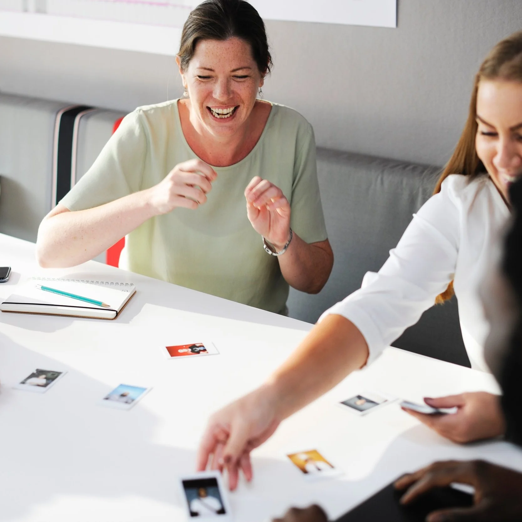 adult-brainstorming-business-515169.jpg