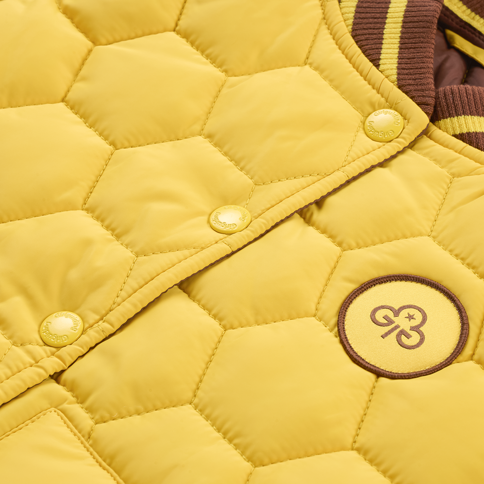 13_05_2026_PNG_Brownies_PBarton_Gilet_2.png
