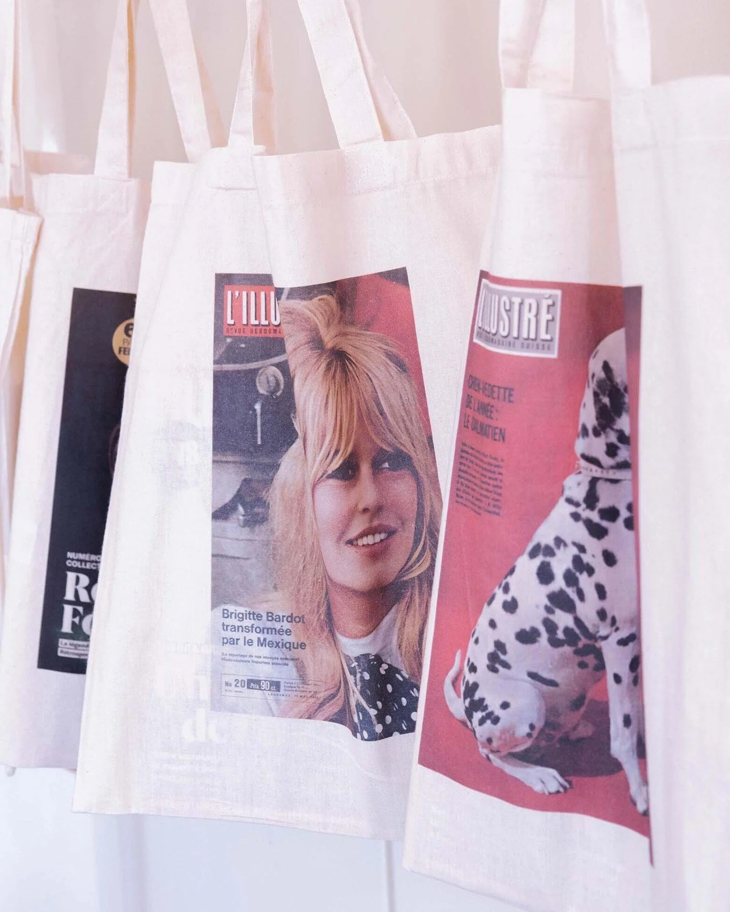𝚁𝚎𝚝𝚘𝚞𝚛 𝚎𝚗 𝚒𝚖𝚊𝚐𝚎𝚜 ✰ Folk Spirit Market 2025 ✰
@lillustre
📸 @kateschurch
.
.
.
.
.
.
#FolkSpiritMarket #event #lausanne #nextevent#swissboho #bohemechic#bohemestyle #fashion#accessories #jewelry #swisshippie#swissboheme #beauty#decorati