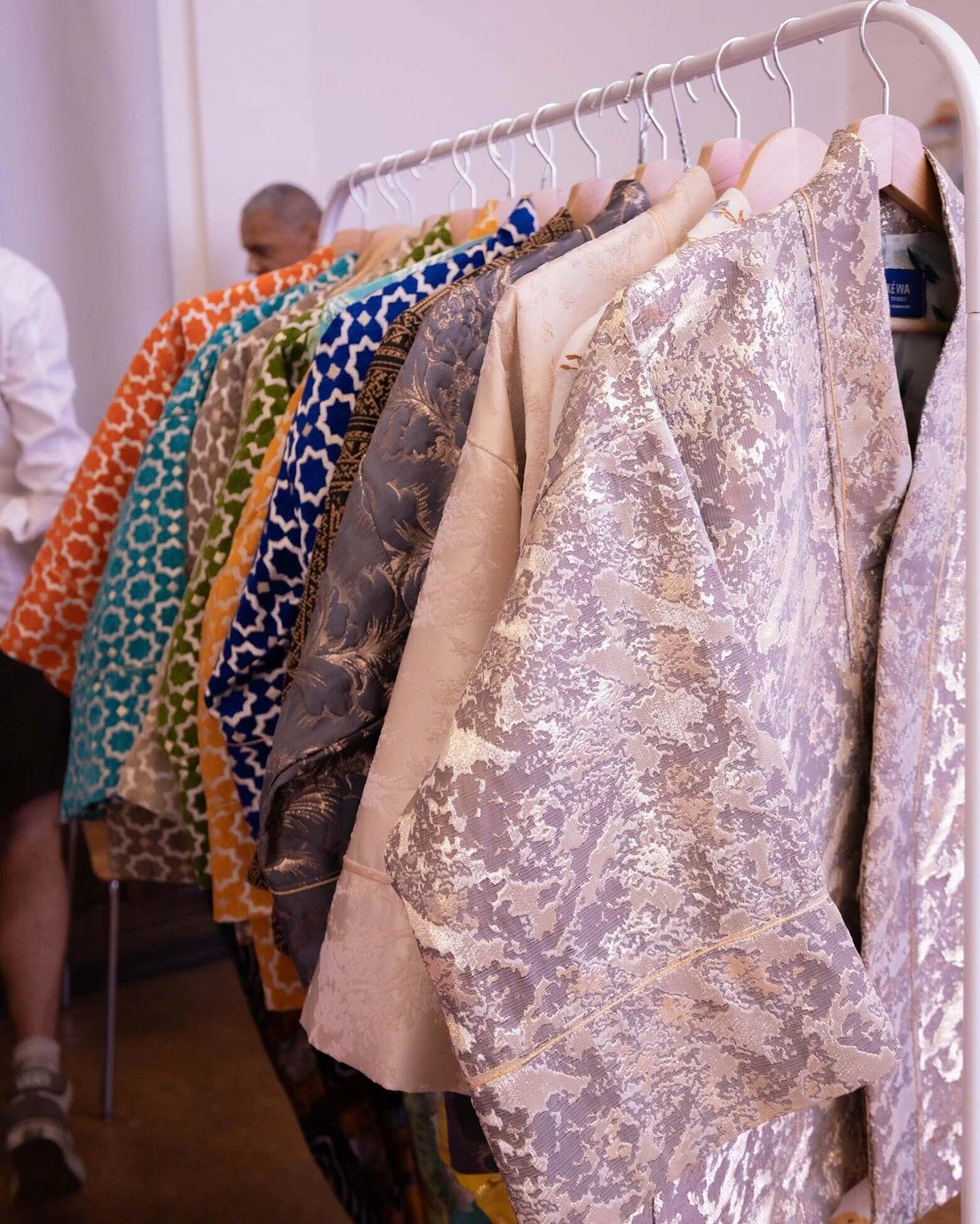 𝚁𝚎𝚝𝚘𝚞𝚛 𝚎𝚗 𝚒𝚖𝚊𝚐𝚎𝚜 ✰ Folk Spirit Market 2025 ✰
@akewa_tribes
📸 @kateschurch 
.
.
.
.
.
.
#FolkSpiritMarket #event #lausanne #nextevent#swissboho #bohemechic#bohemestyle #fashion#accessories #jewelry #swisshippie#swissboheme #beauty#decor