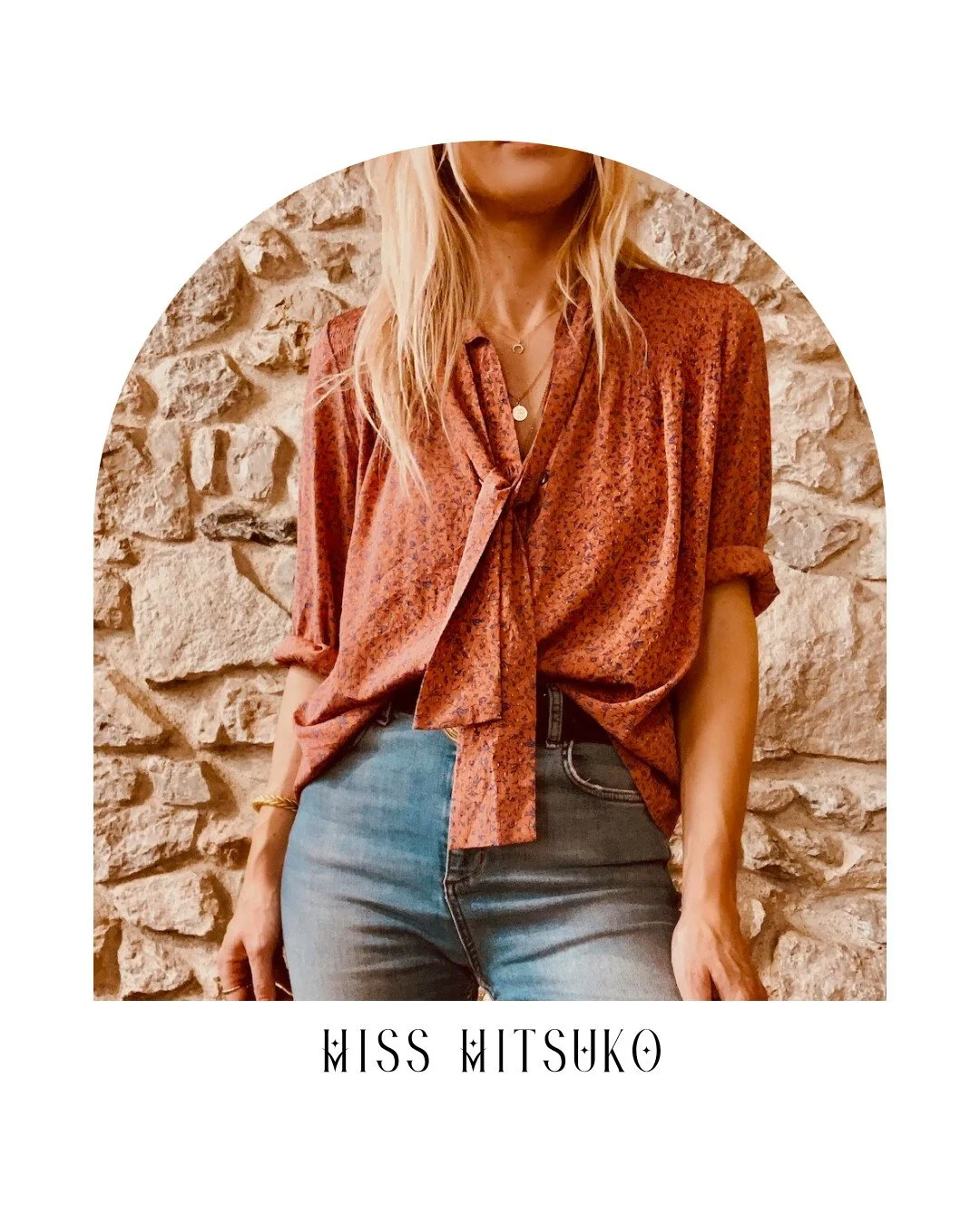 ☽ MODE VINTAGE
✨ @missmitsukovintage rejoint le Folk Spirit Market pour la premi&egrave;re fois
MISS MITSUKO s&eacute;lectionne avec passion des chemisiers vintage authentiques, chin&eacute;s au Japon pour leurs designs originaux, leurs d&eacute;tail