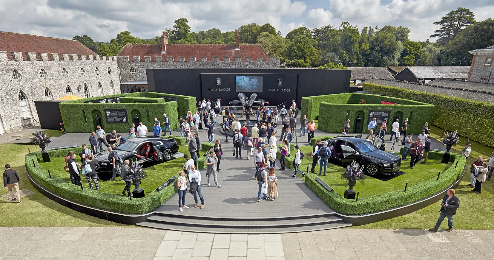 1 RR–BB–FoS Aerial_Straightonwithcrowd.jpg