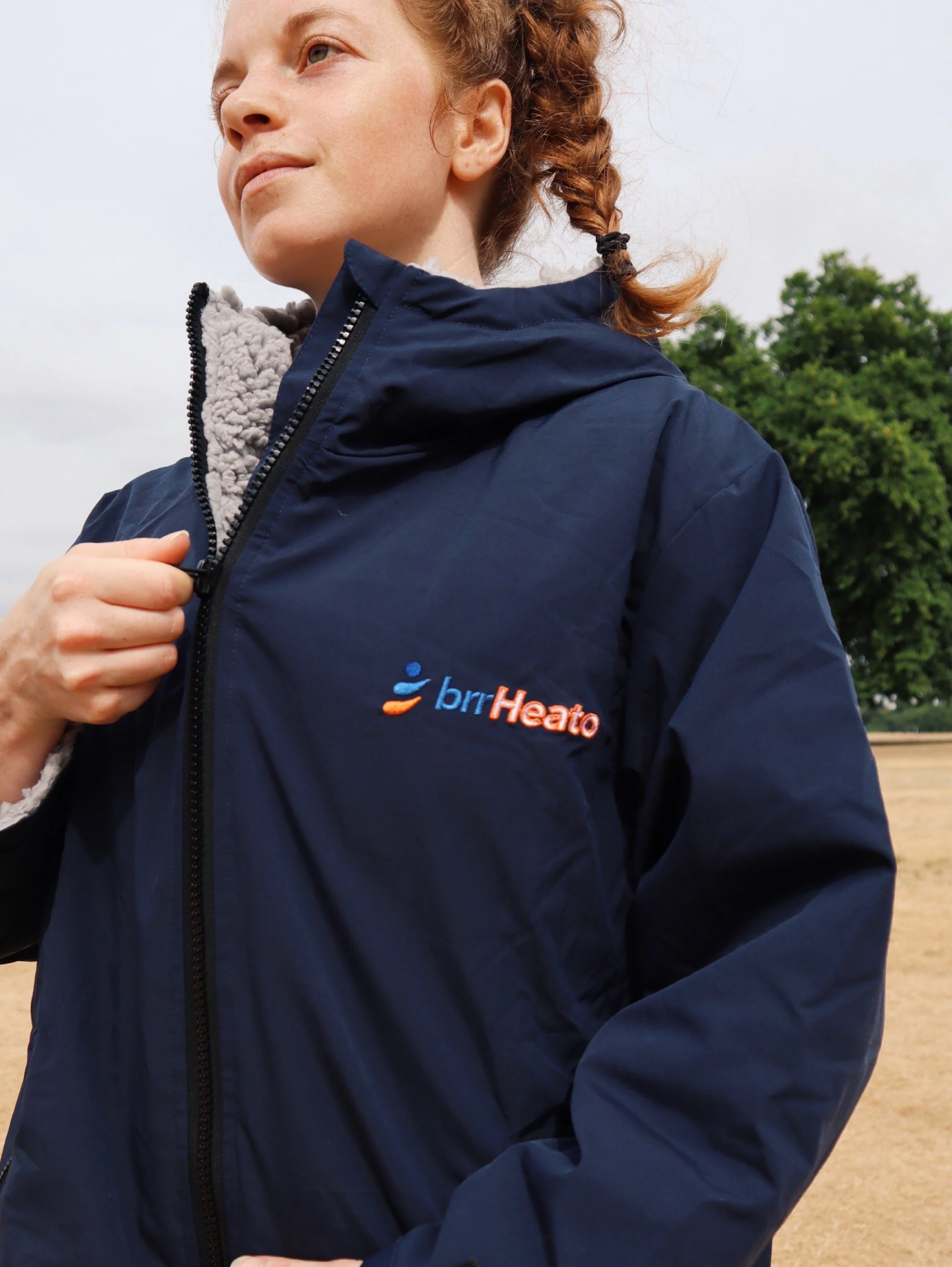 Affordable alternative to Dry Robe: brrHeato outdoor changing robe (+ discount code)