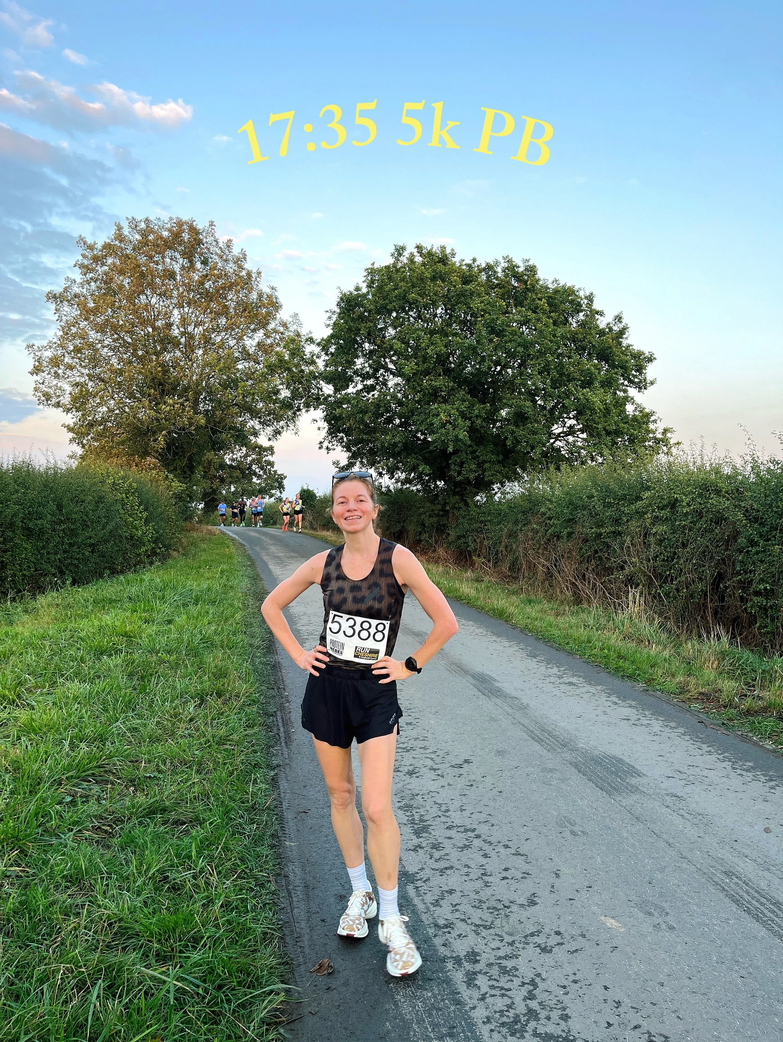 I just ran a 17 second 5k PB ⚡️ 17:52 chip time at @midcheshire5k last year, 17:35 this year 🥺

After so little racing this year and not knowing where my fitness was at, I really needed this.