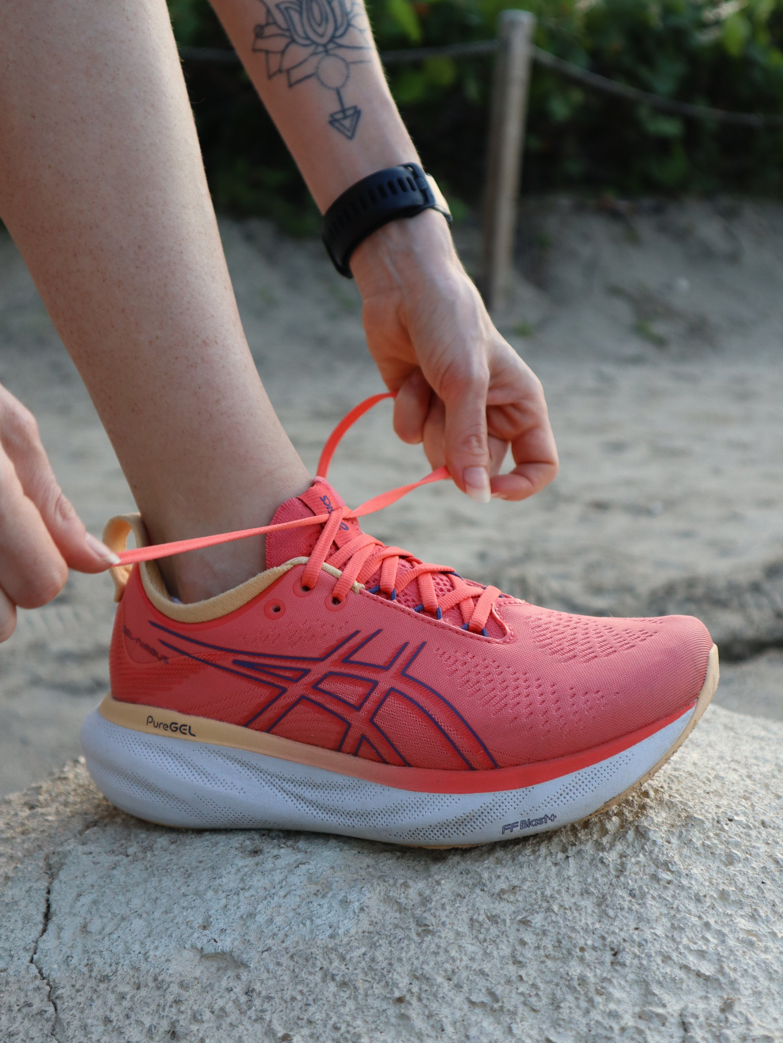 conocido cera Marquesina ASICS GEL-NIMBUS 25 review | Better than the Nike Invincible 3?