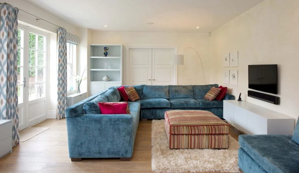 sofa-1024x593.jpg