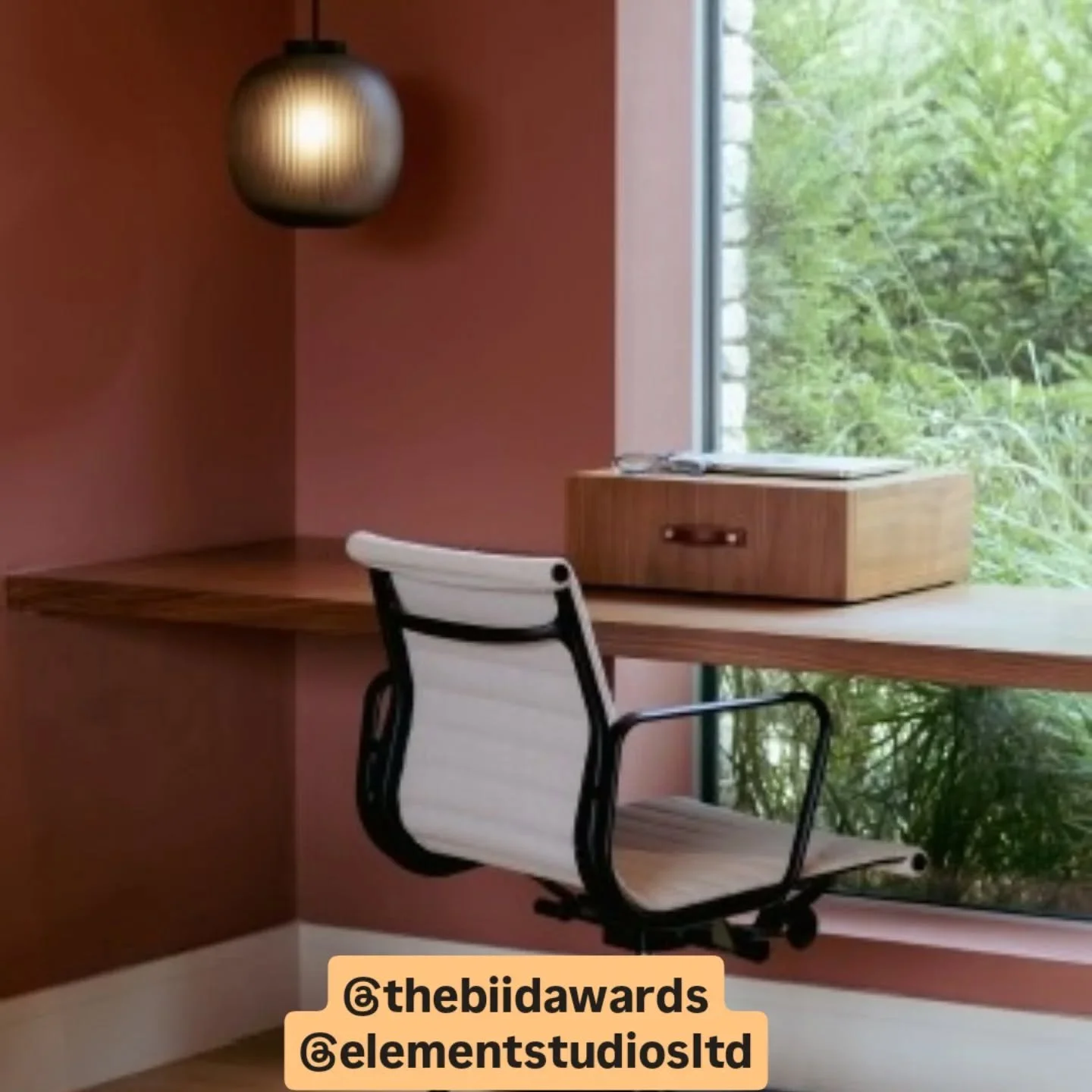 I'm in Cirencester today, visiting one of the shortlisted projects for this year's #biidida #regionalshortlist a beautifully detailed private house creating a restful retreat tucked away in bucolic countryside. Fabulous project! 

#interiordesign #re