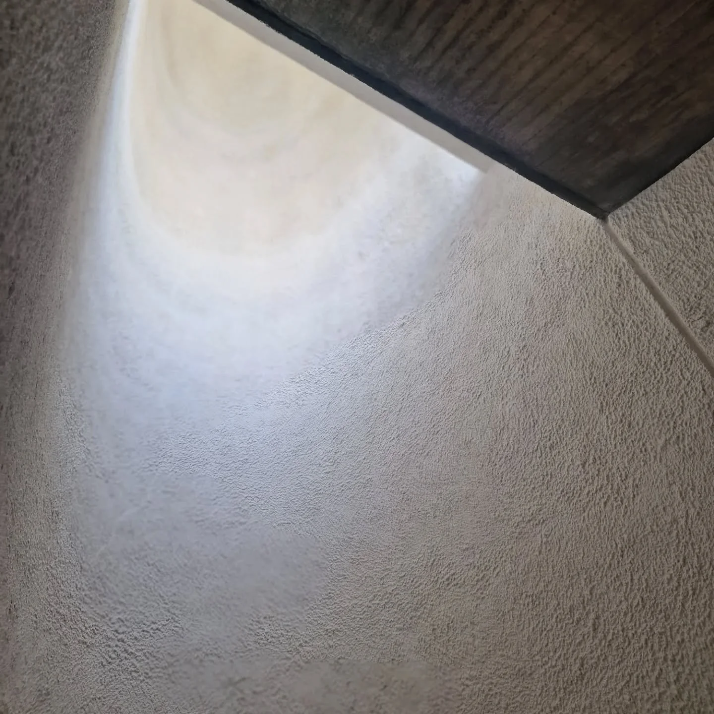 Visiting @chapellelecorbusierronchamp was a wonderful experience, these pictures do not convey the way the light enters the space creating a spiritual atmosphere. The different coloured walls in the altars evoke deep emotions. 
The sculptural exterio