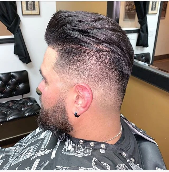 Classic Cut|Nose Wax⚡️
.
.
@javi.lo89 .
.
.
#RebelBarbershop #RebelSquad #ShannonBiswurm #ShannonBiz #BarberBiz #Barber #Barbershop #Chicago #ChicagoBarbers #ChicagoBarbershop #ChicagoHair #ChicagoHairstylist #ParkRidge #EdisonPark #Shave #Classic #H