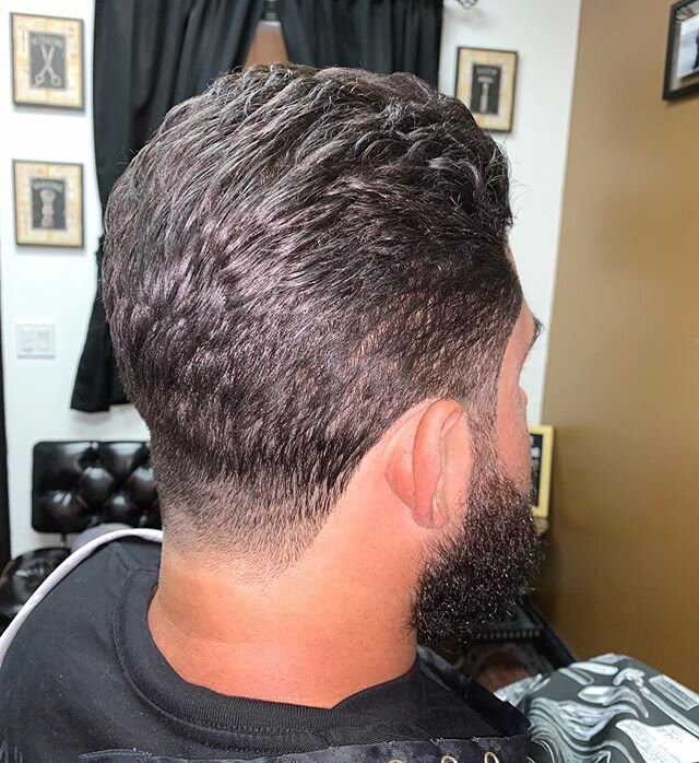 Classic Slick Back|Taper⚡️
*Haircut Only*
. 🚨Beard Work STARTING JULY 1st!!
.
.
@jay_rigss .
.
.
.
.
#rebelbarbershop #rebelsquad #barber #barbershop #barbers #slickback #classic #classicstyle #taper #fades #faded #hair #haircut #menshair #mensfashi