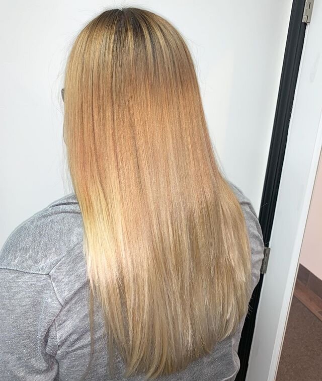 Heavy Foilayage|Shadow Root|Haircut 💫
.
.
***Before Photo Follows***
.
.
.
.
.
#rebelbarbershop #shannonbiswurm #shannonbiz #barberbiz #foilayage #balayage #blonde #shadowroot #foils #hair #haircolor #hairporn #chicago #chicagobarbers #chicagocolori