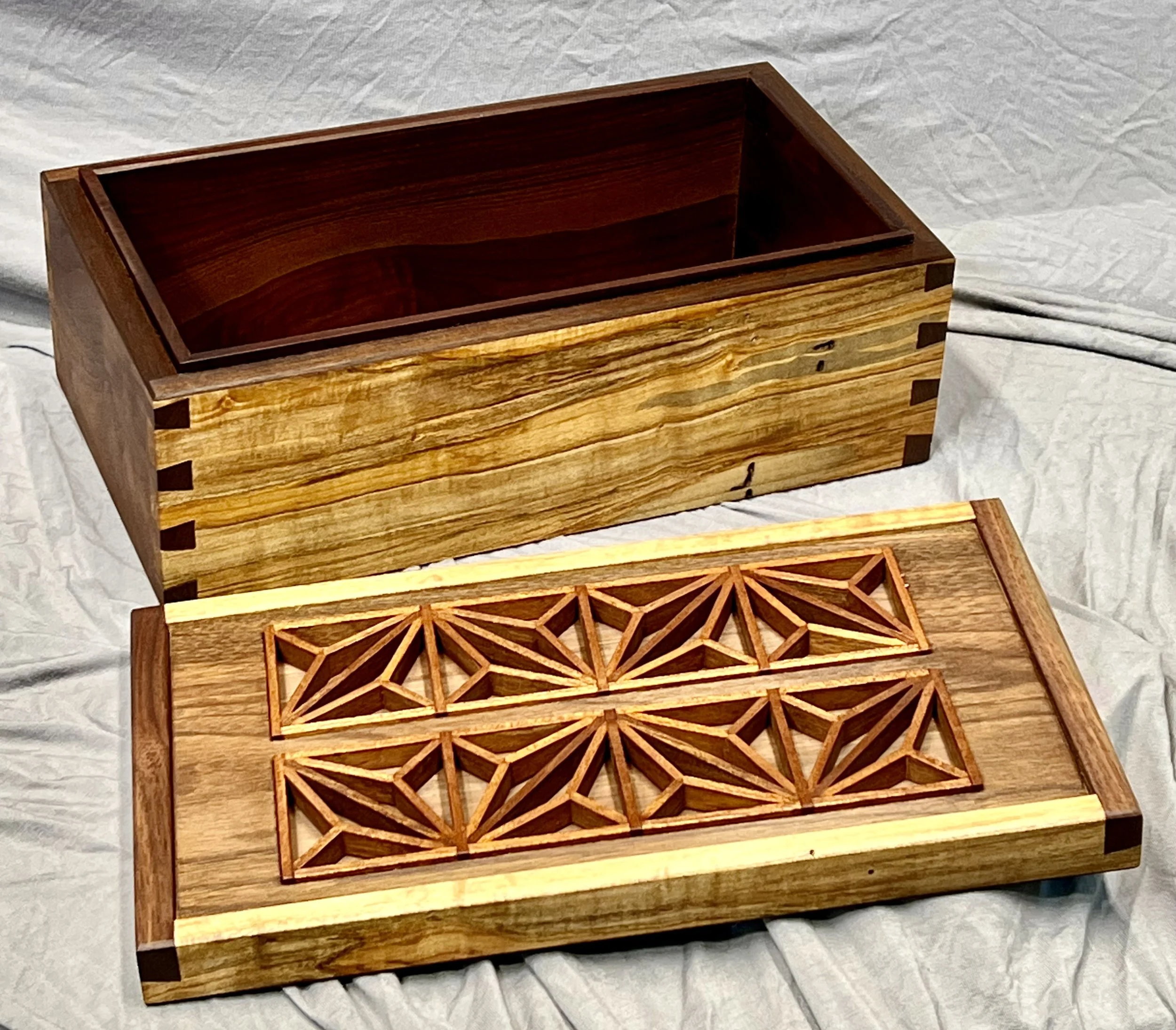 Dovetail / Kumiko Box