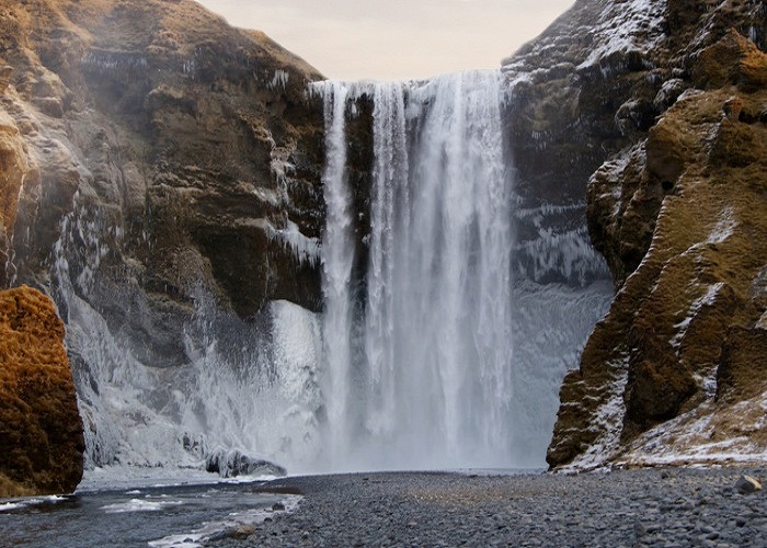 Skógarfoss waterfall.jpg