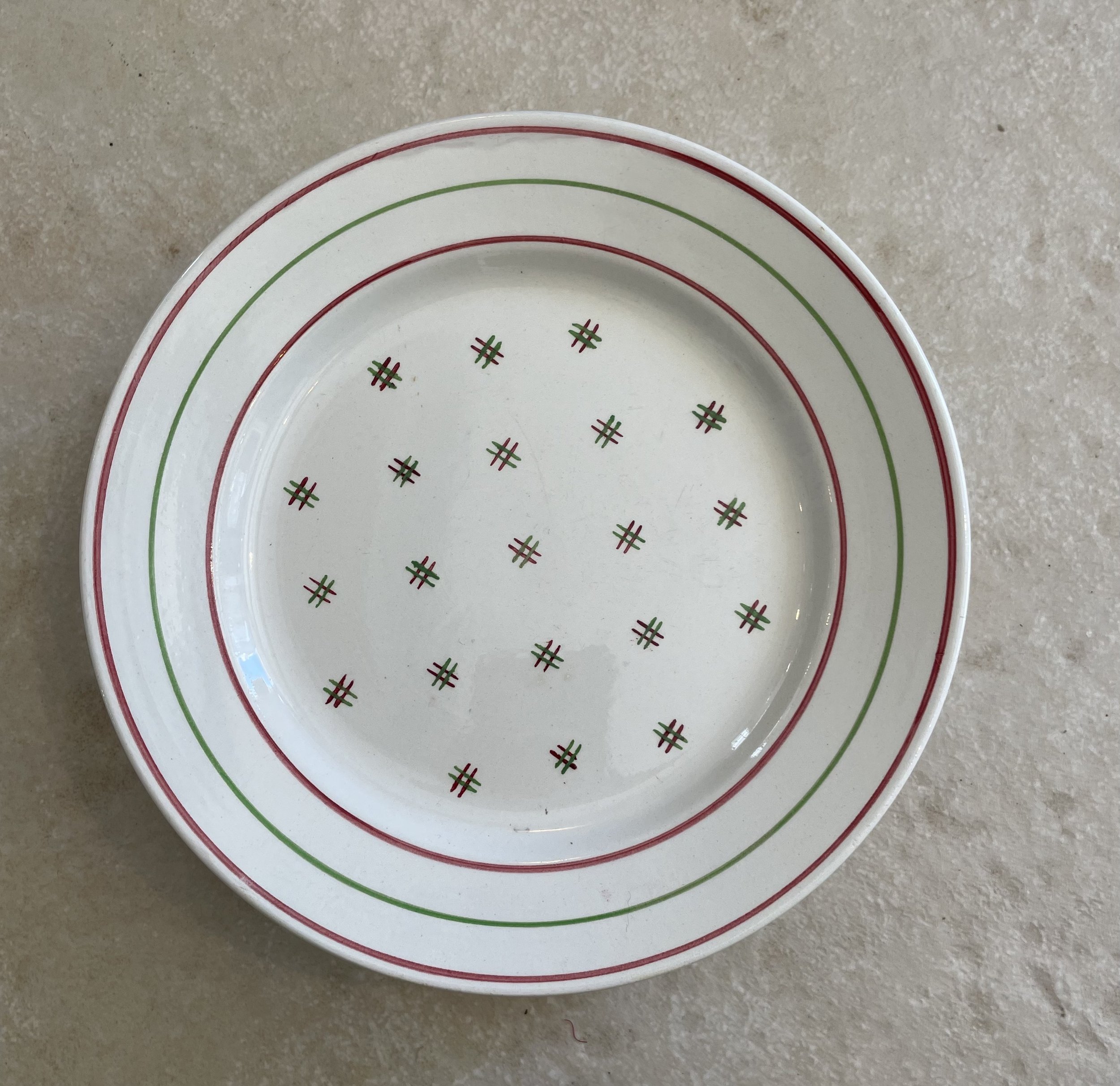 Série de 6 assiettes à dessert croix rouges et vertes D18,5 cm De My Byzance Broc