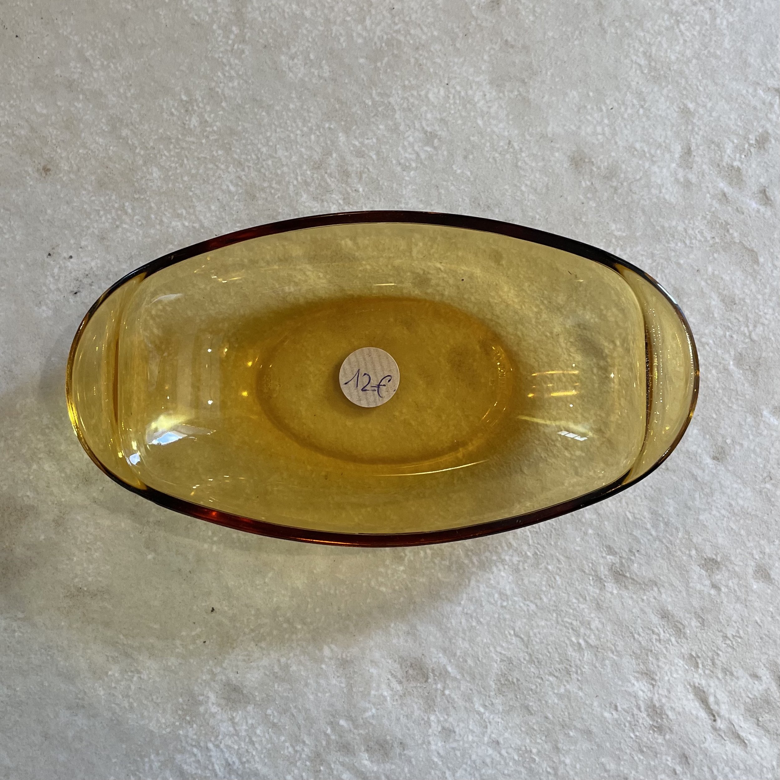 Ravier avec prise oval en verre orangé de 19 cm