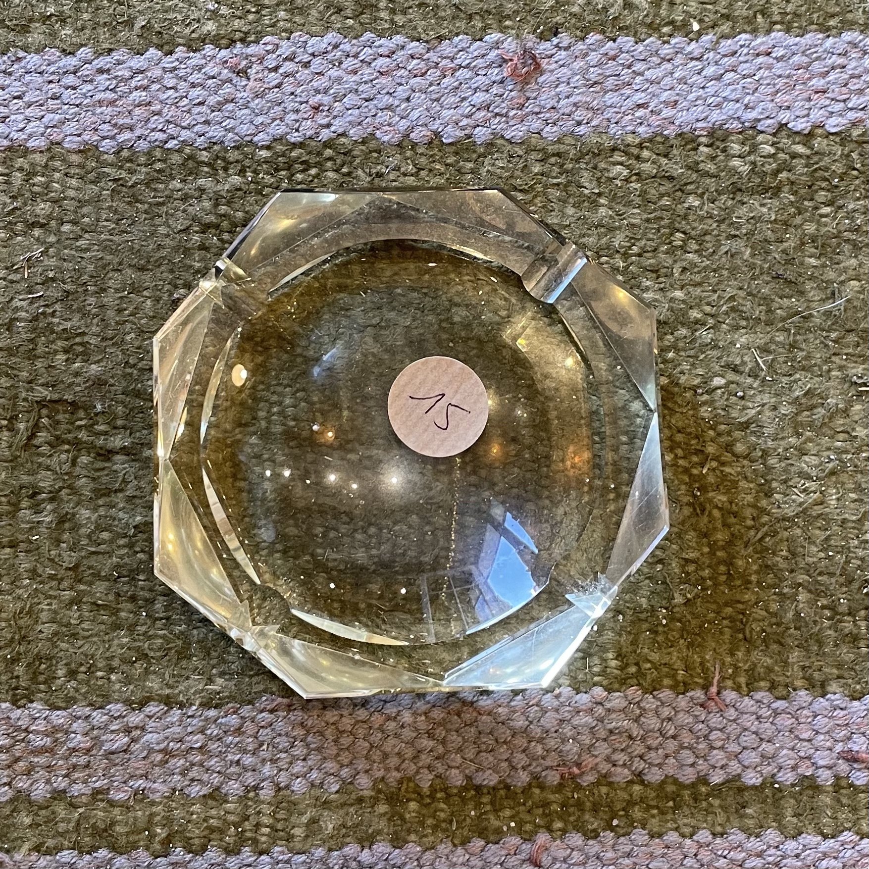 Petit cendrier en verre hexagonal De My Byzance Broc