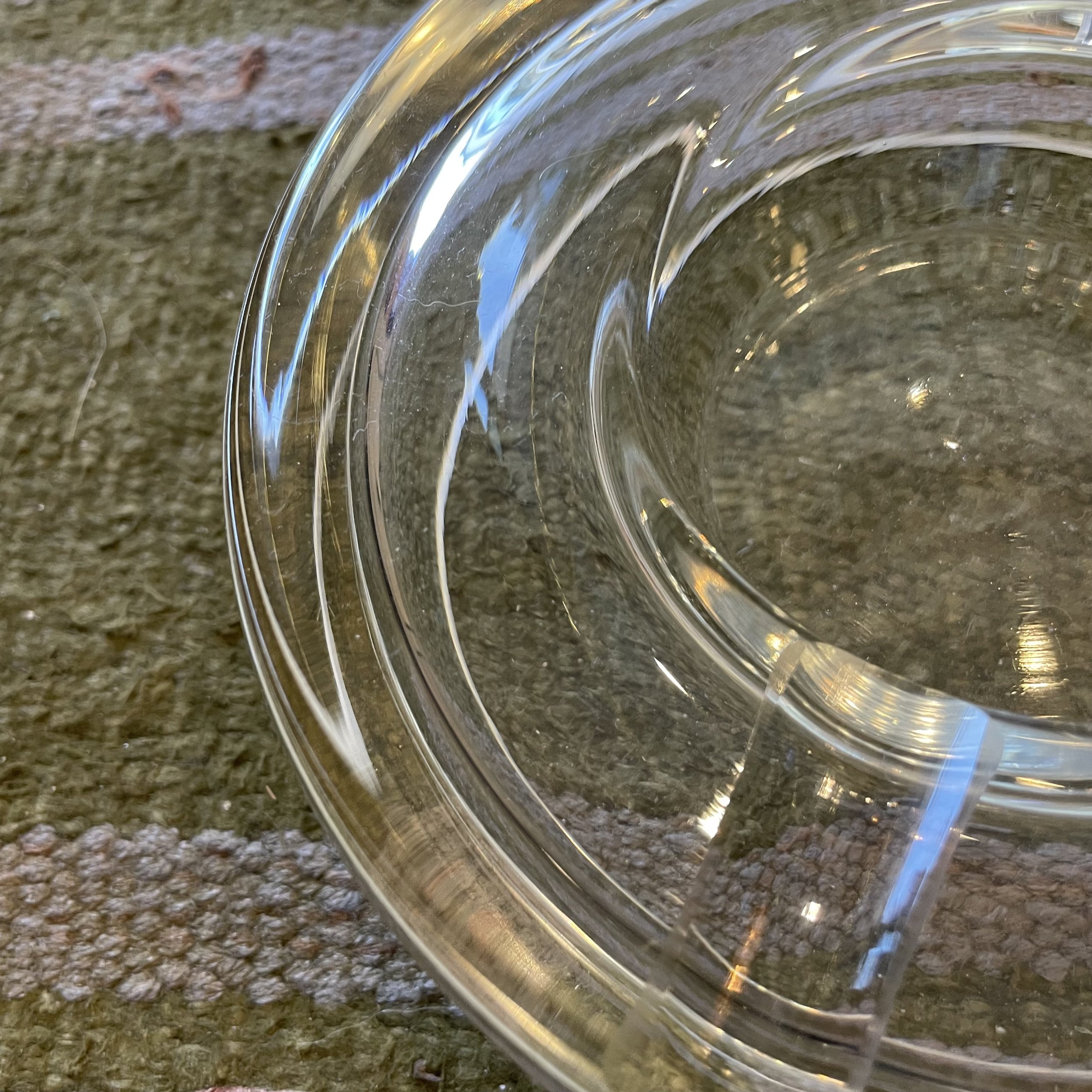 Cendrier en verre transparent rond De My Byzance Broc