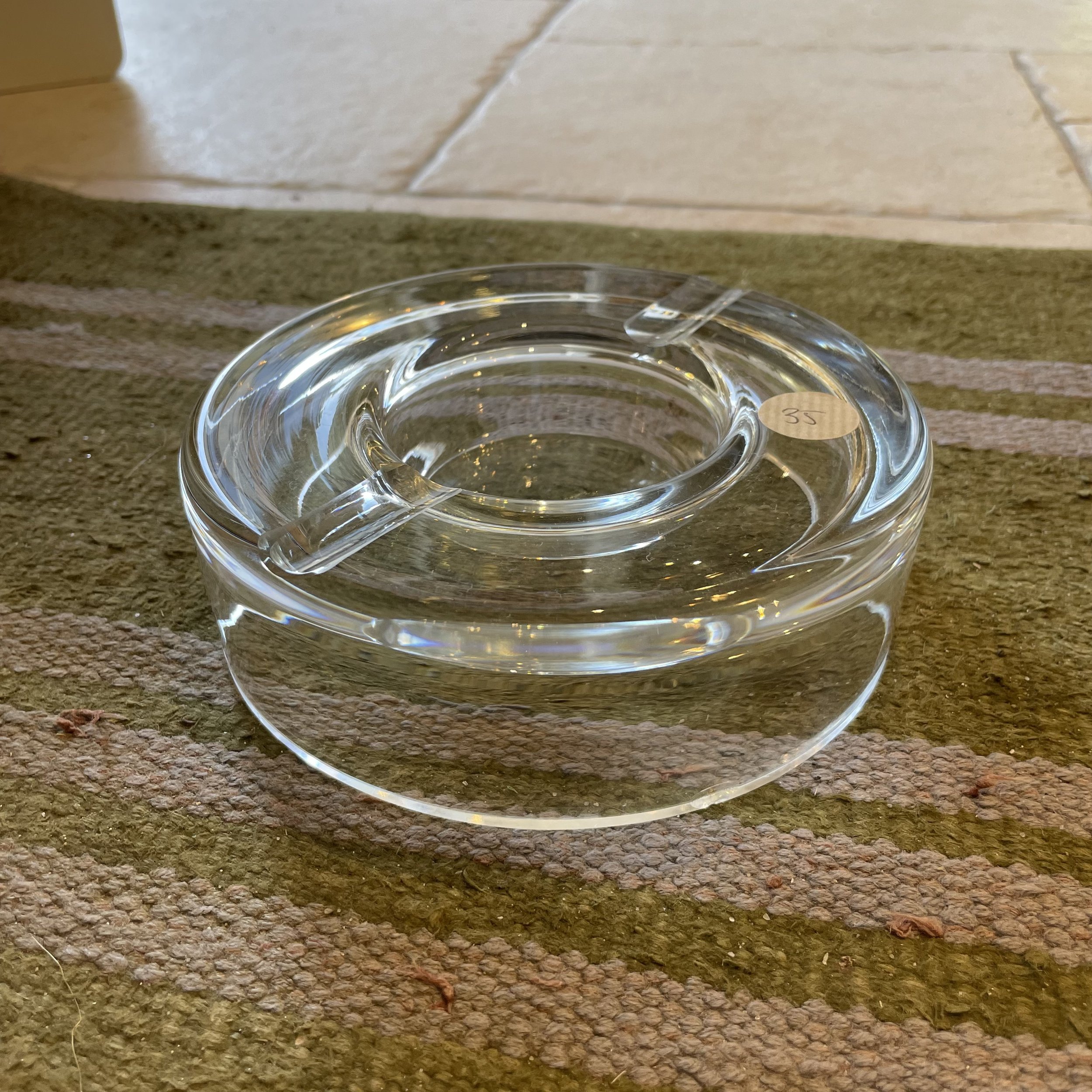 Cendrier en verre transparent rond