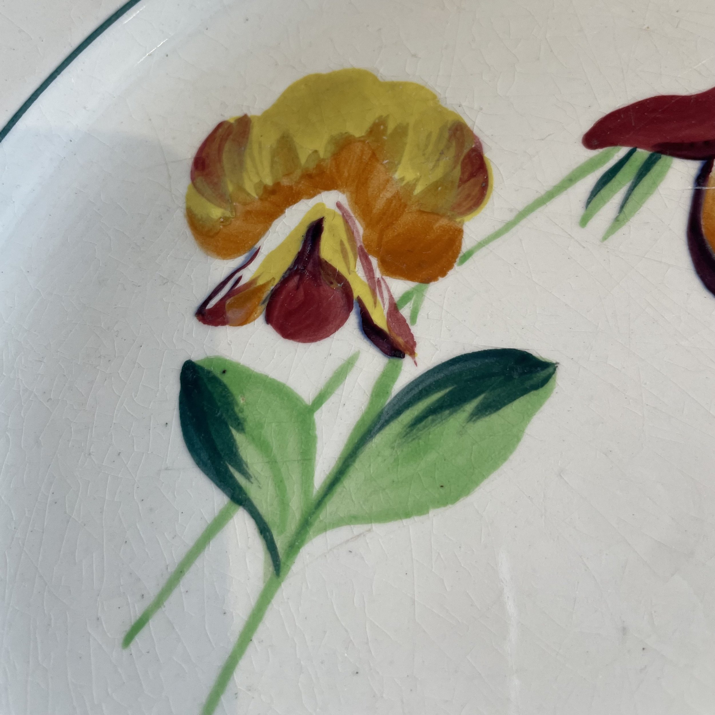 Plat à servir rond liseret vert et fleurs De My Byzance Broc