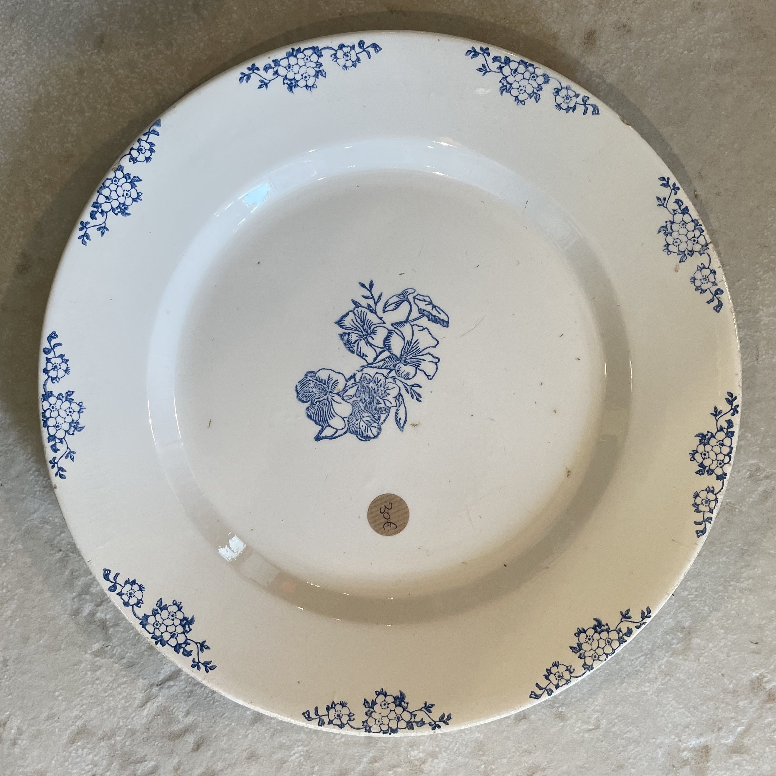 Grand plat rond à servir fleurs bleues