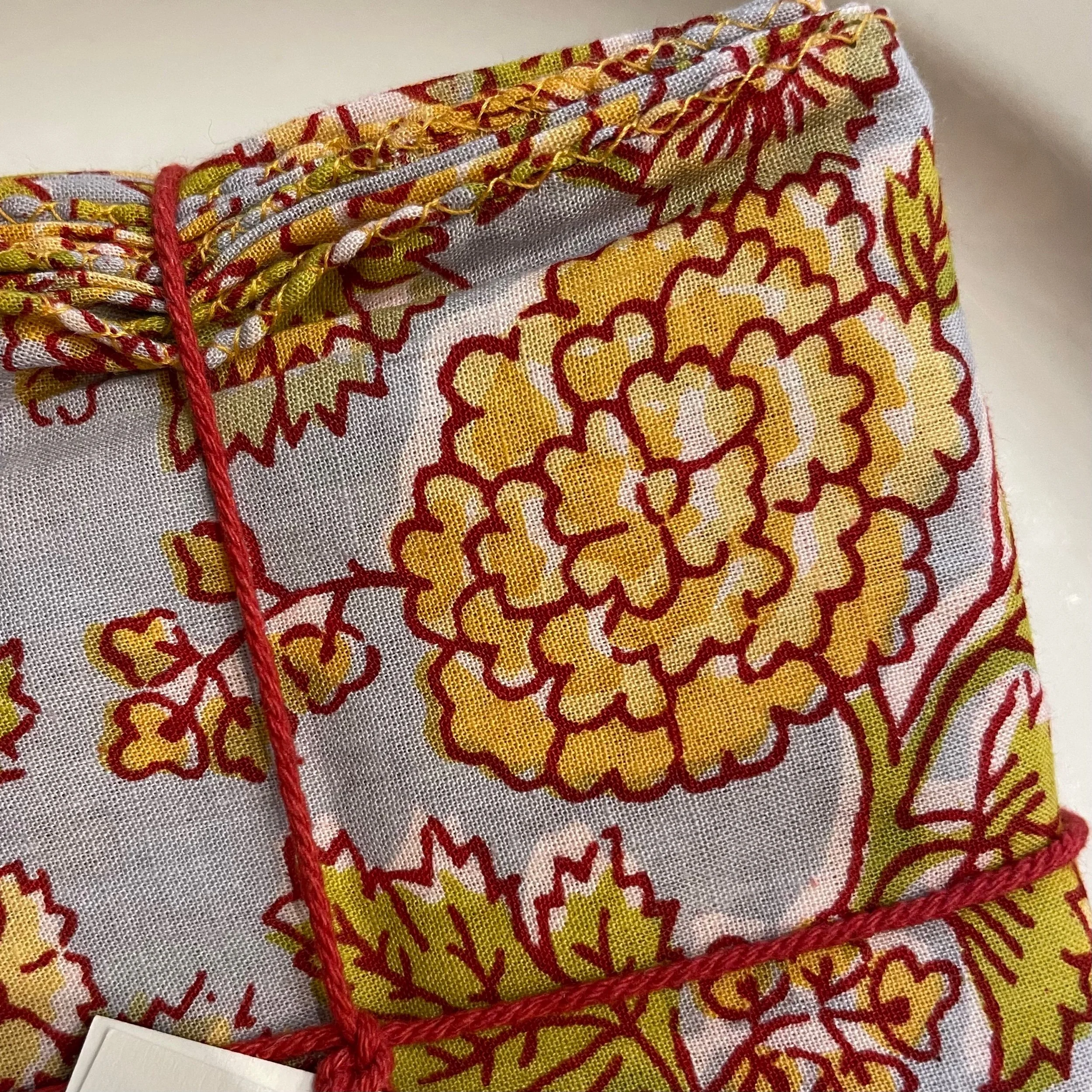 Série de 4 serviettes Suzette à fleurs moutarde De My Byzance