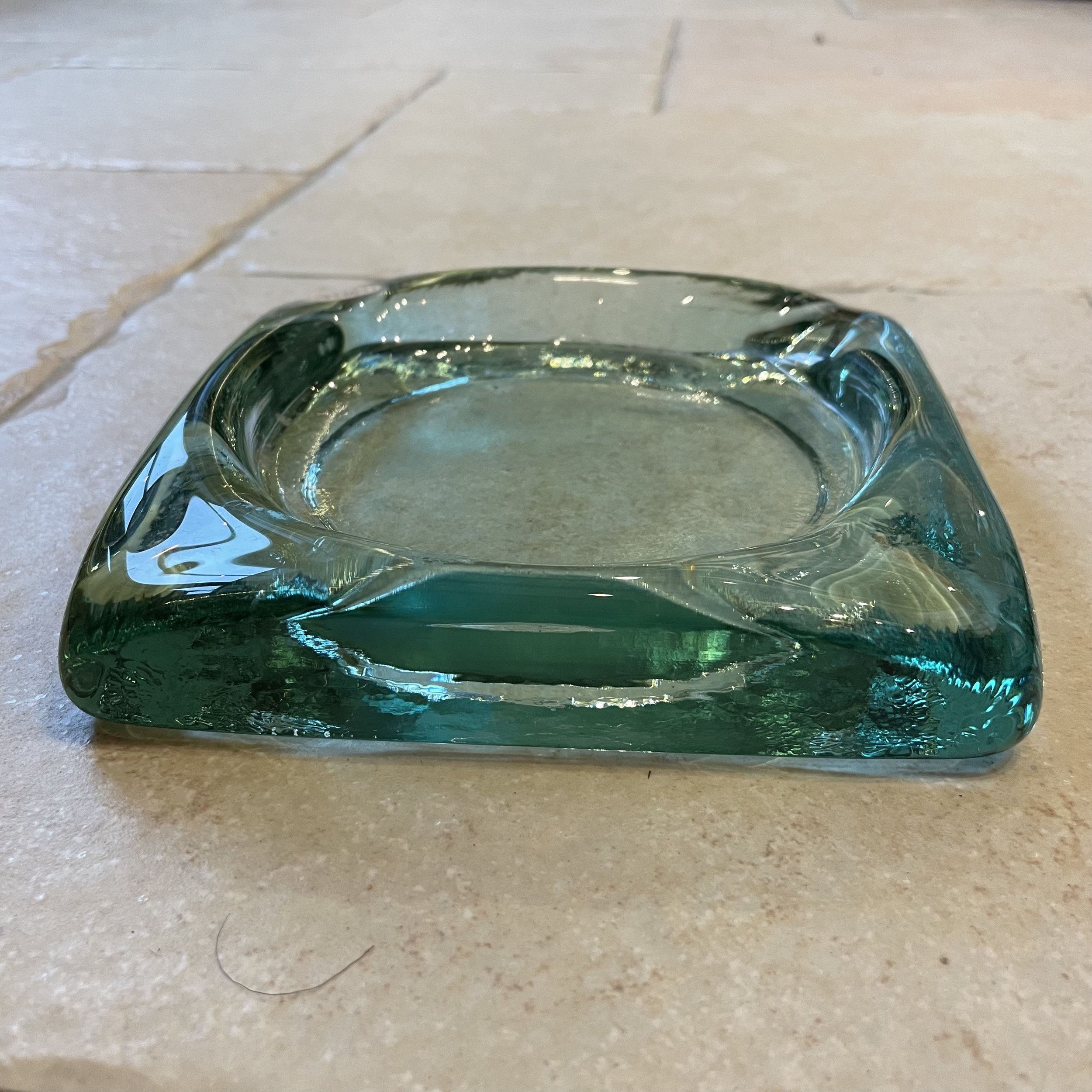 Cendrier carré en verre