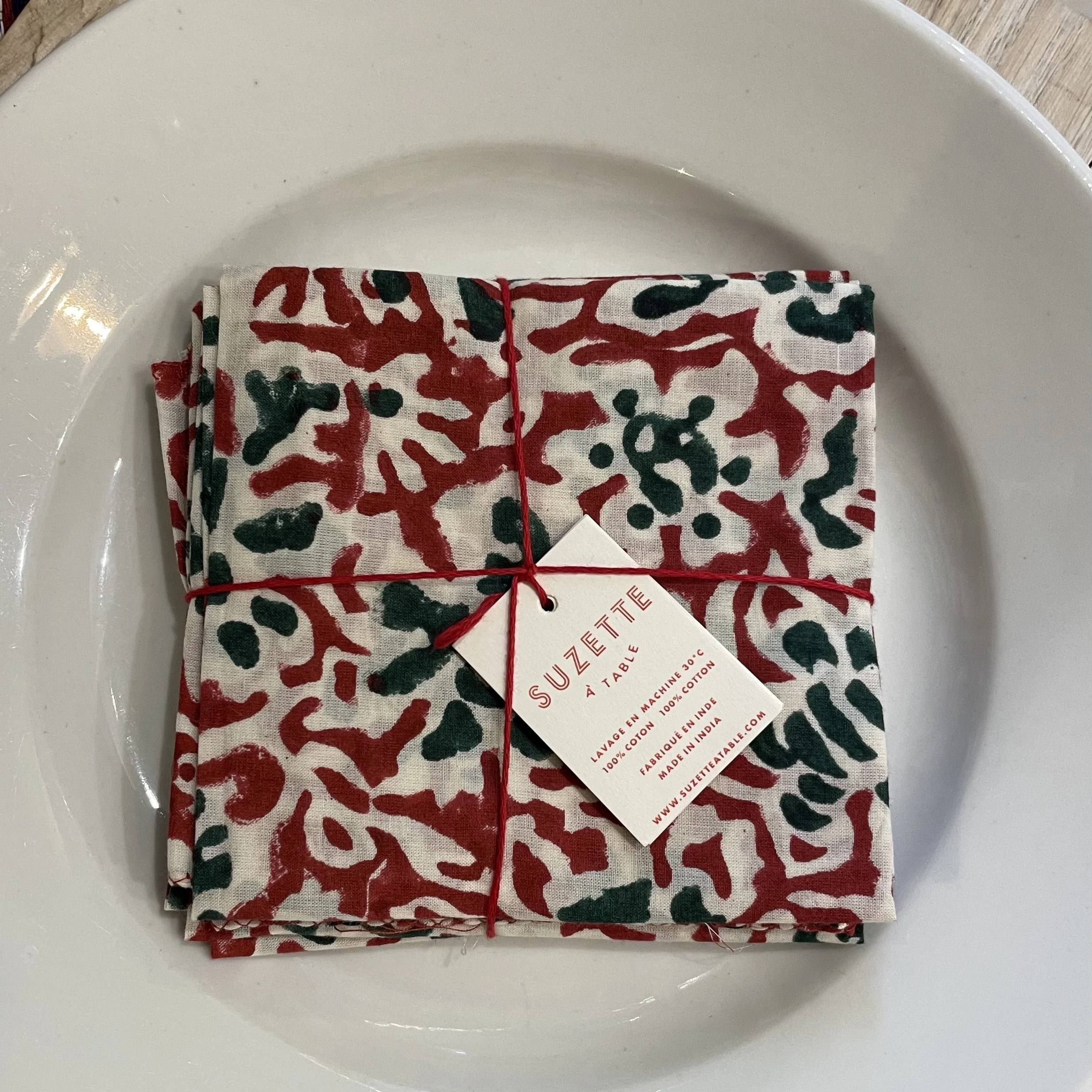 Série de 4 serviettes Suzette arabesques rouge et vert