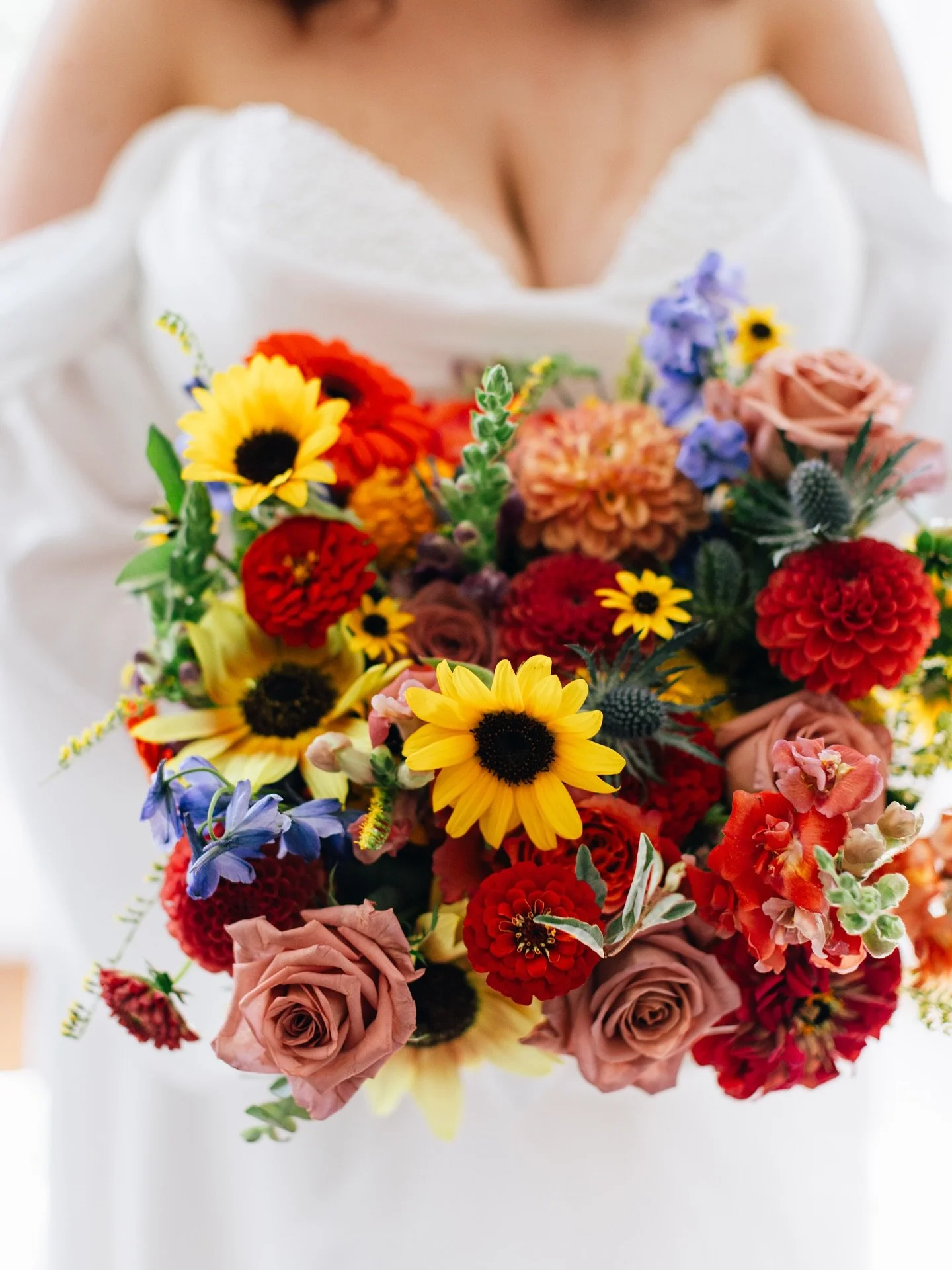 How to Choose the Right Florist for Your Wedding Day

Florals are never just decor, they&rsquo;re emotion, atmosphere, and artistry intertwined.

When choosing your florist, look for more than style. Find someone who understands how to translate your