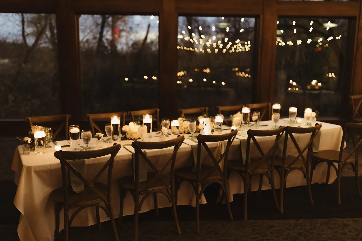 Your wedding day shouldn&rsquo;t feel like a series of decisions.

It should feel calm.
Present.
Enjoyable.

When a coordinator is in place, you&rsquo;re not answering questions, managing timelines, or solving problems in real time. Your family isn&r