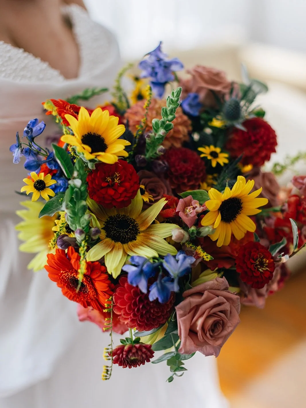 Snow on the ground, but color on the timeline ❄️🌈

On days like this, we love looking back at weddings like Jamie &amp; Nick&rsquo;s, where color wasn&rsquo;t just an accent, it was the experience. From bold florals to intentional details, this day 