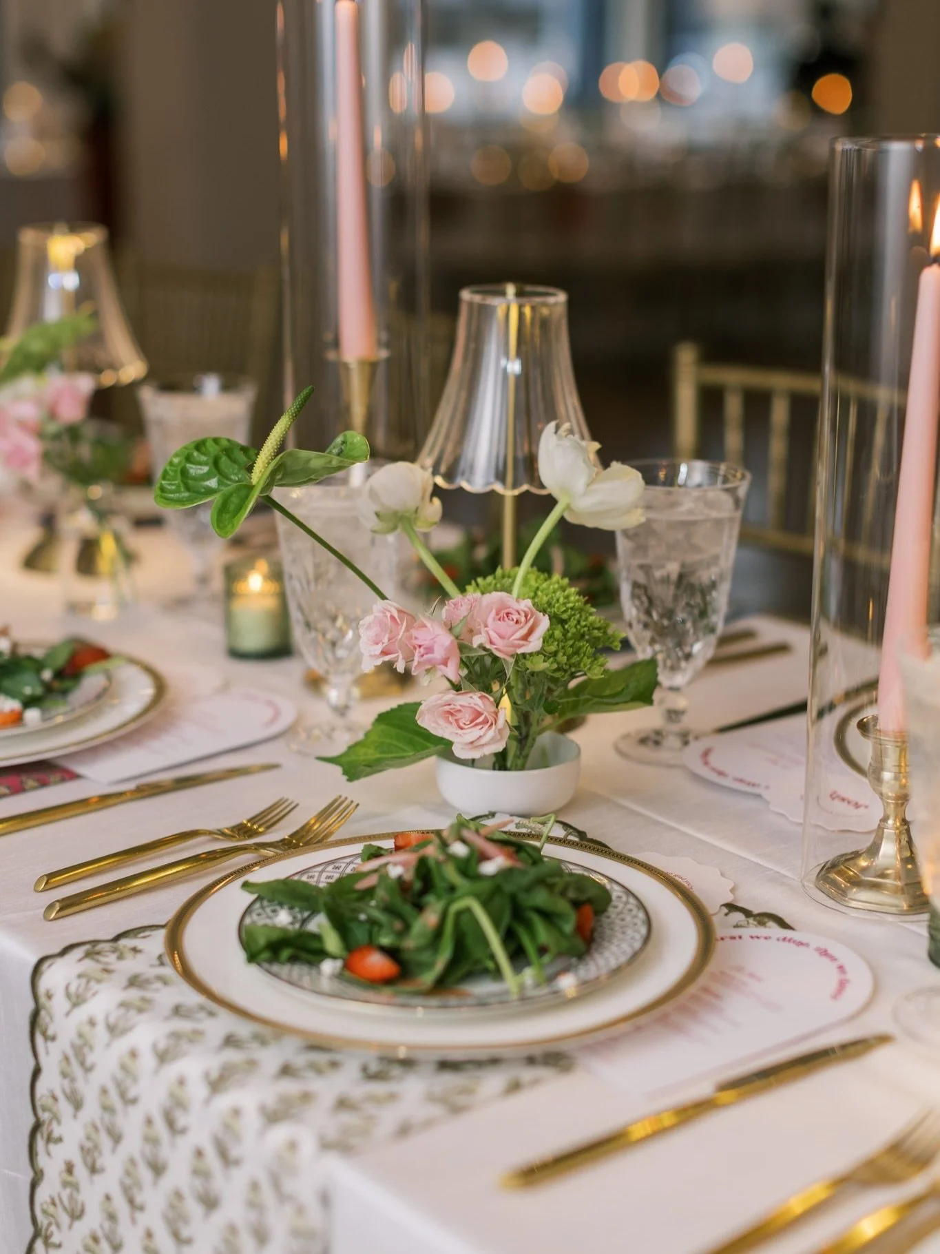 One of the biggest design shifts we&rsquo;re seeing for 2026?

Lighting becoming a focal point, not an afterthought.

We&rsquo;re moving away from simple candlelight
and toward layered, intentional glow throughout the space.

Table lamps. Statement p