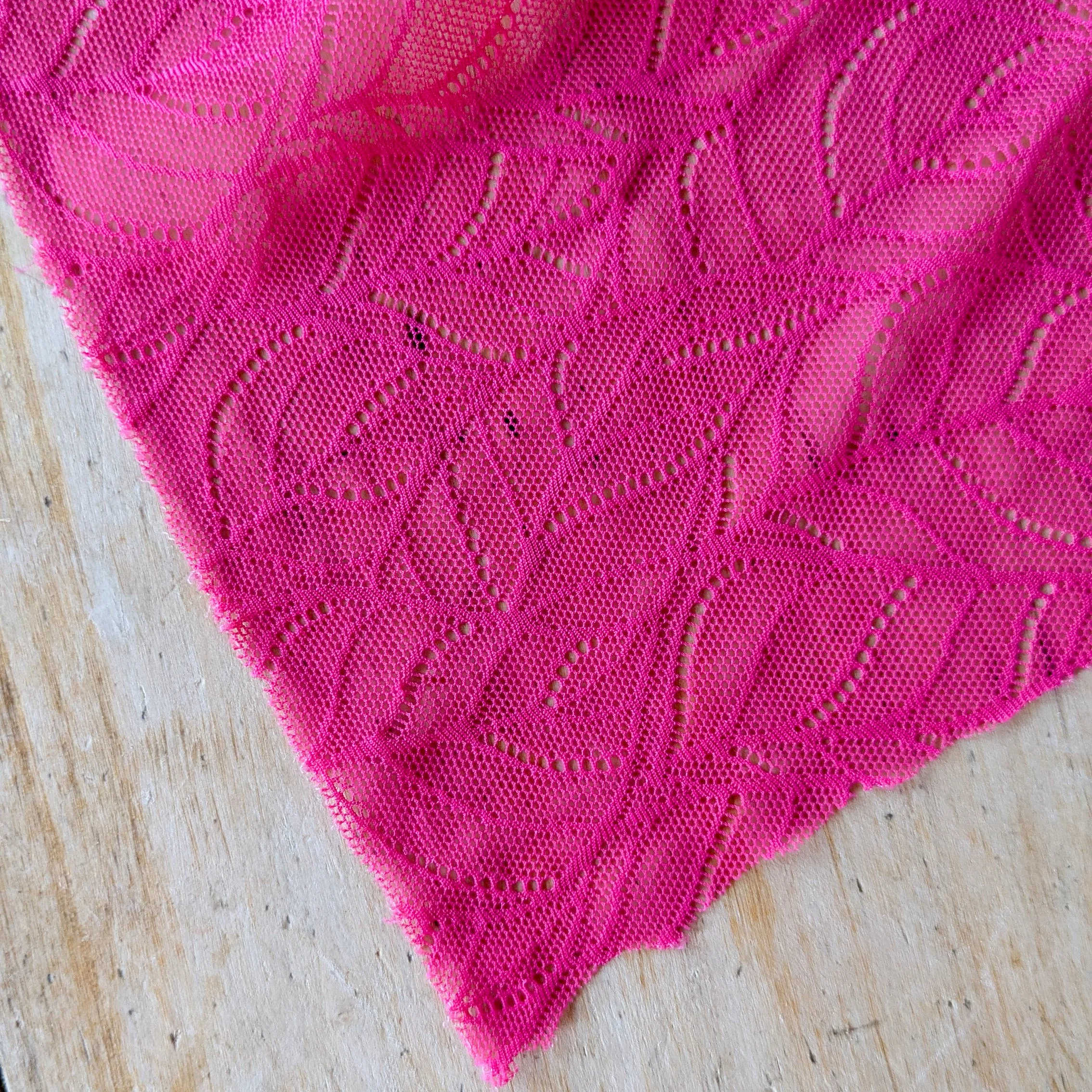 Tulle fuschia (1).jpg