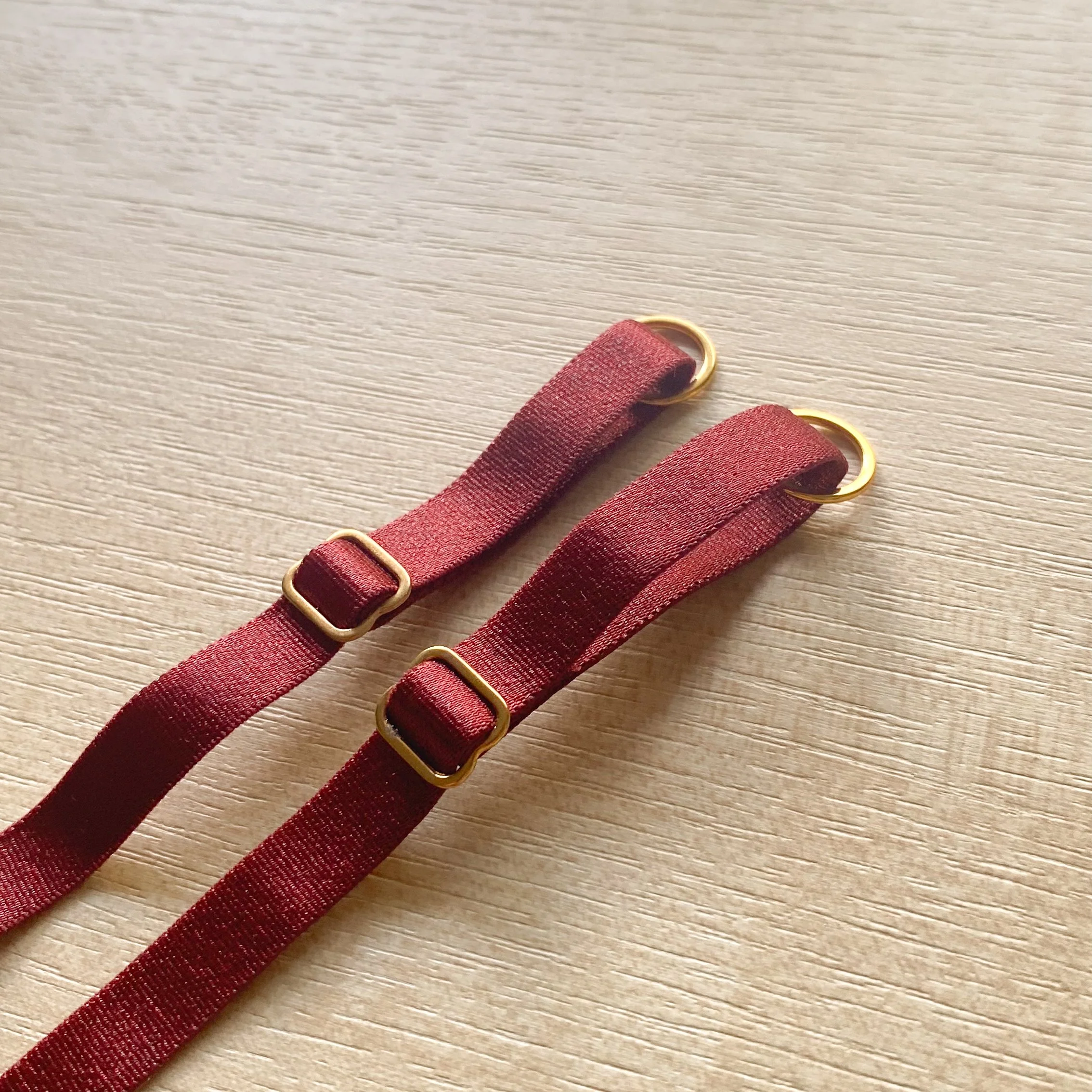 Bretelle lingerie - rouge