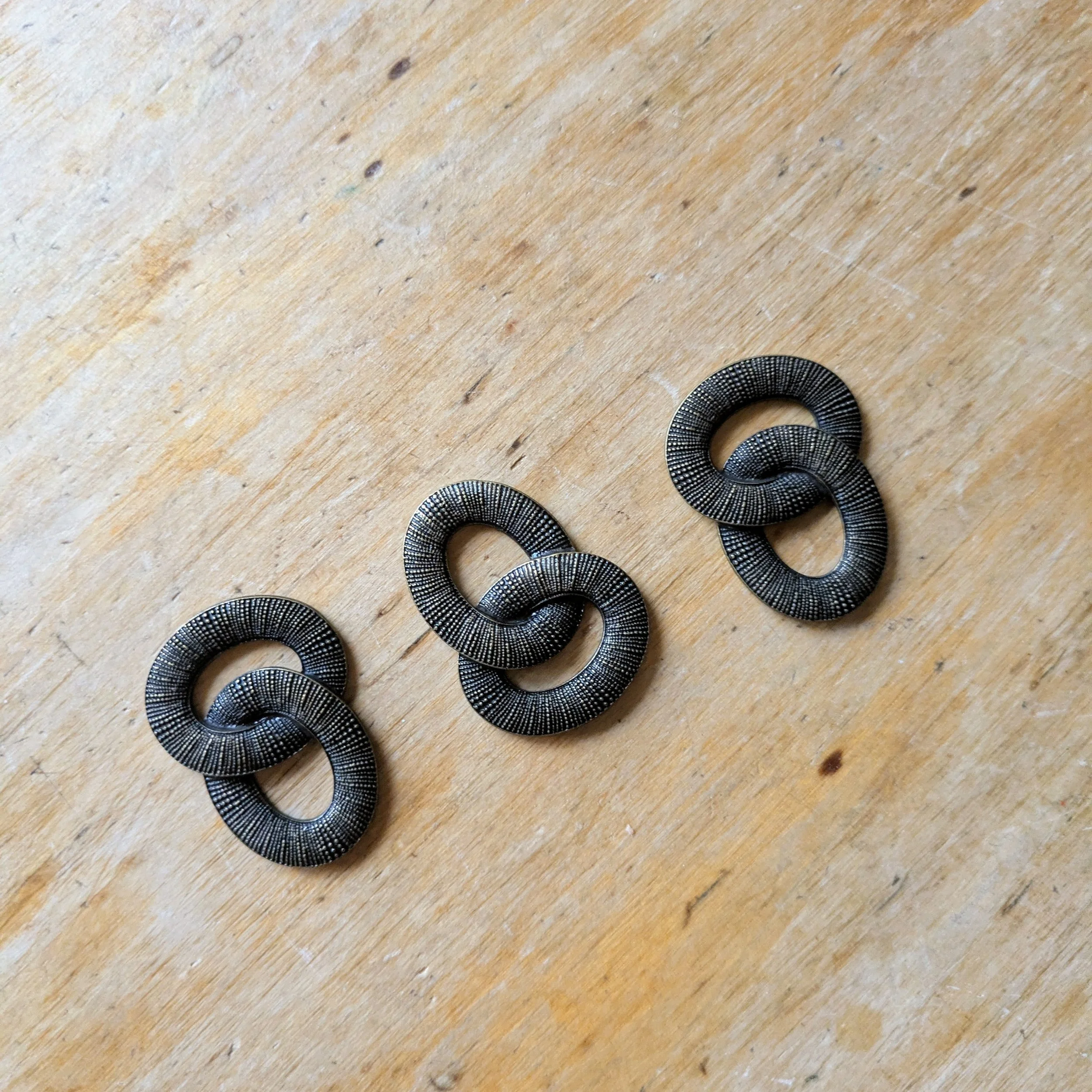 Ornement metal retelle (1).jpg