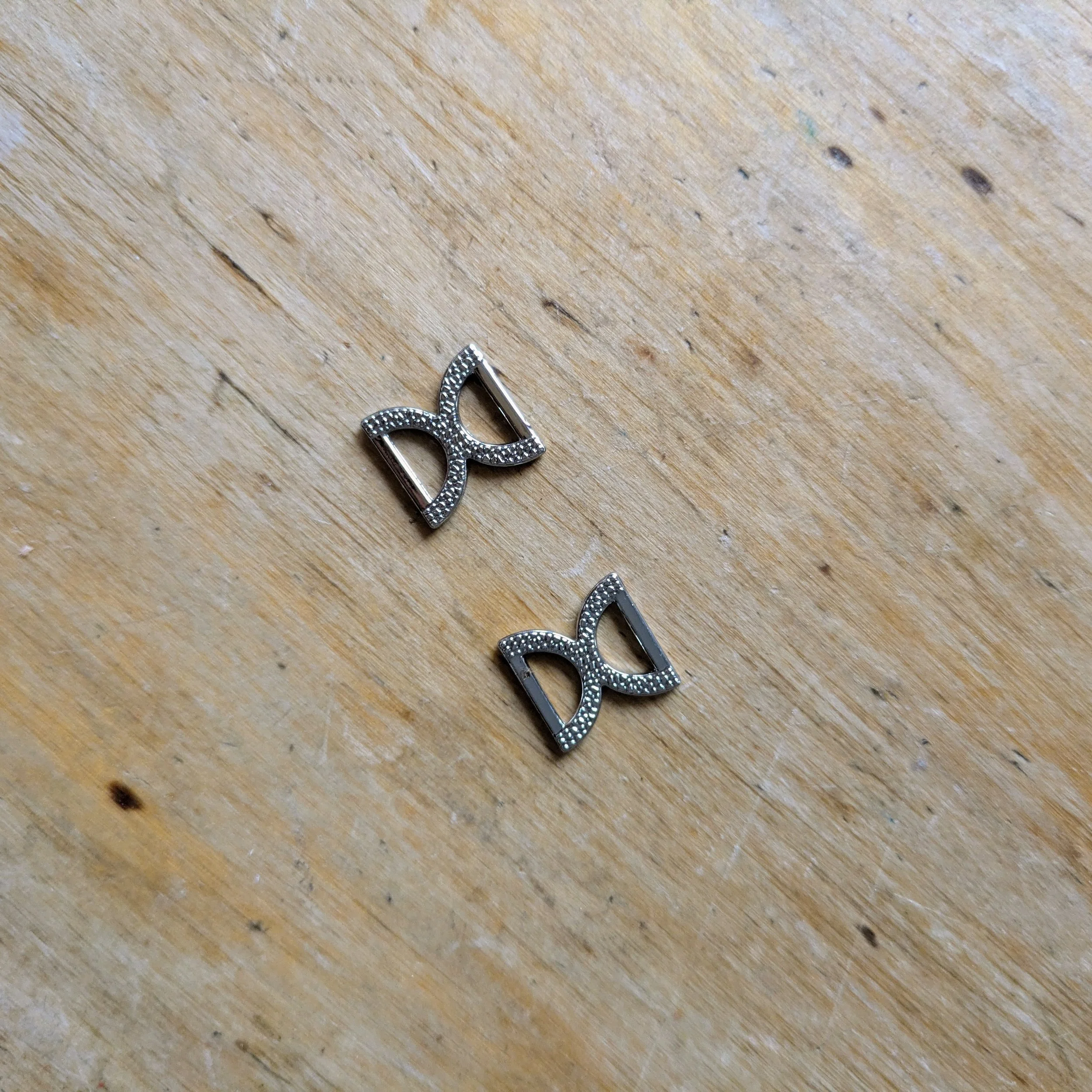 Lot de bijoux argentés