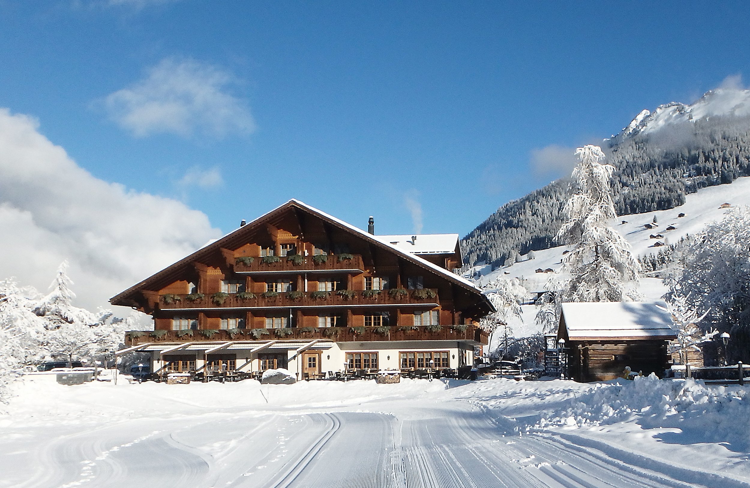 Hotel Alpenland_Winter aussen_klein.jpg