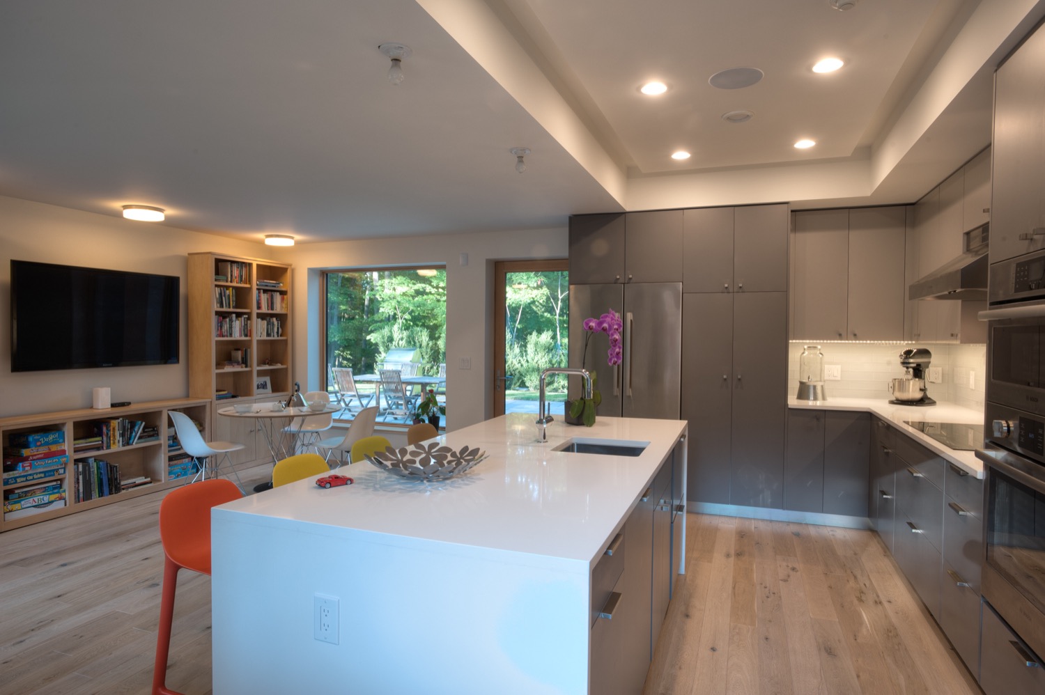 Kitchen and breakfast nook