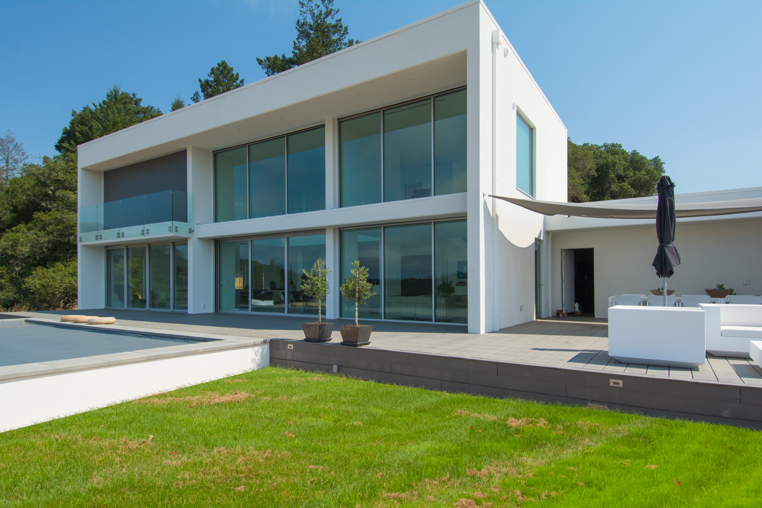 Glass wall, deck and pool